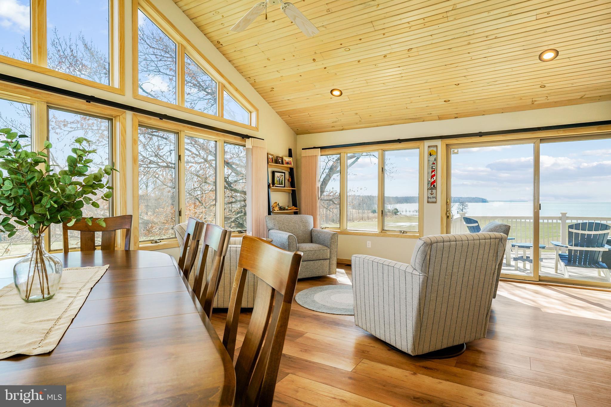 SUNSET POINTE - Residential