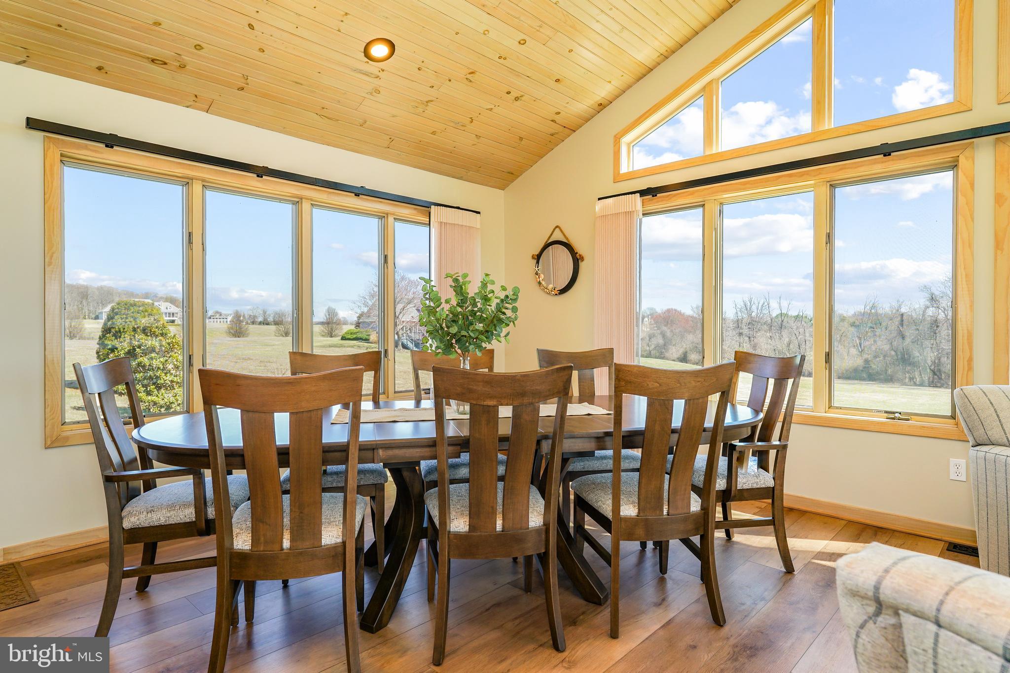 SUNSET POINTE - Residential