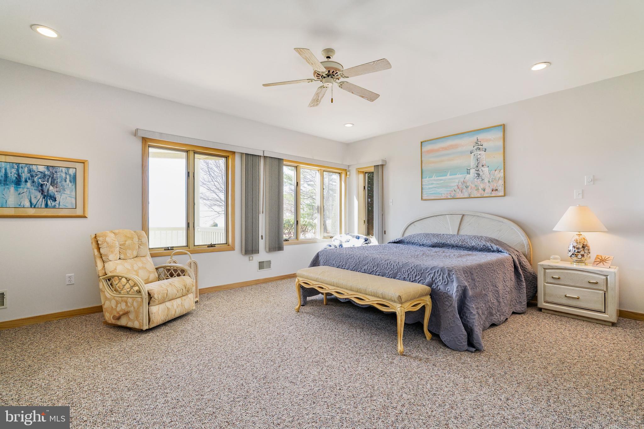 SUNSET POINTE - Residential