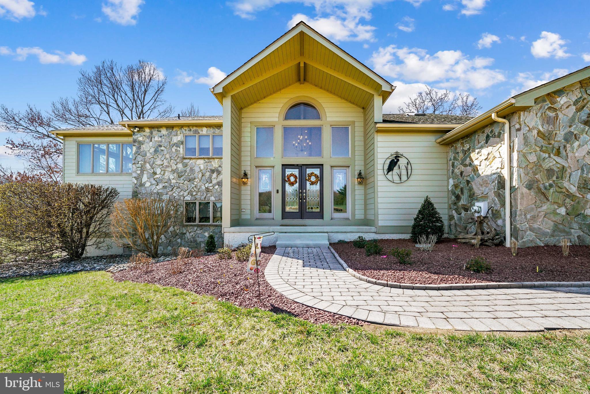 SUNSET POINTE - Residential