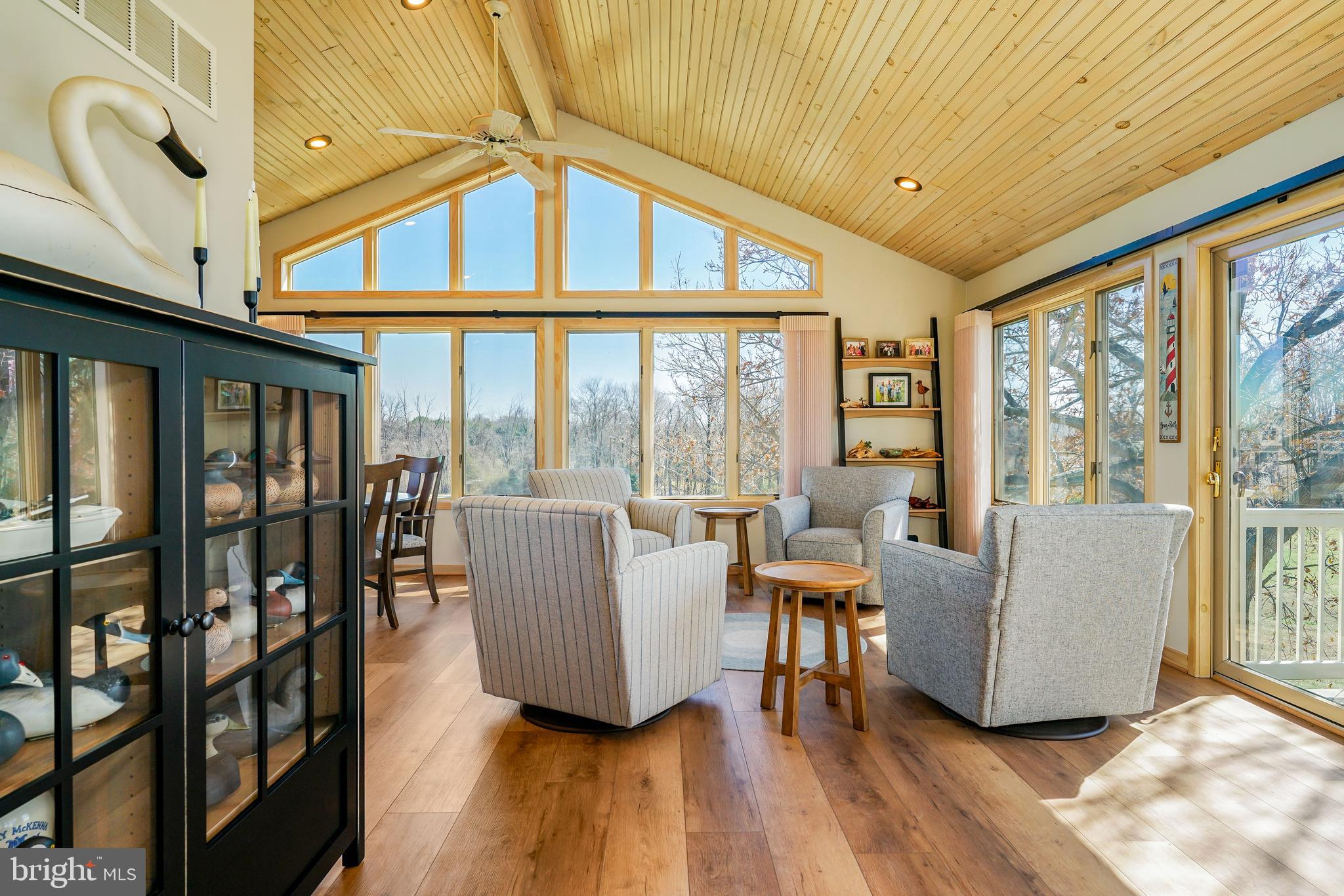 SUNSET POINTE - Residential