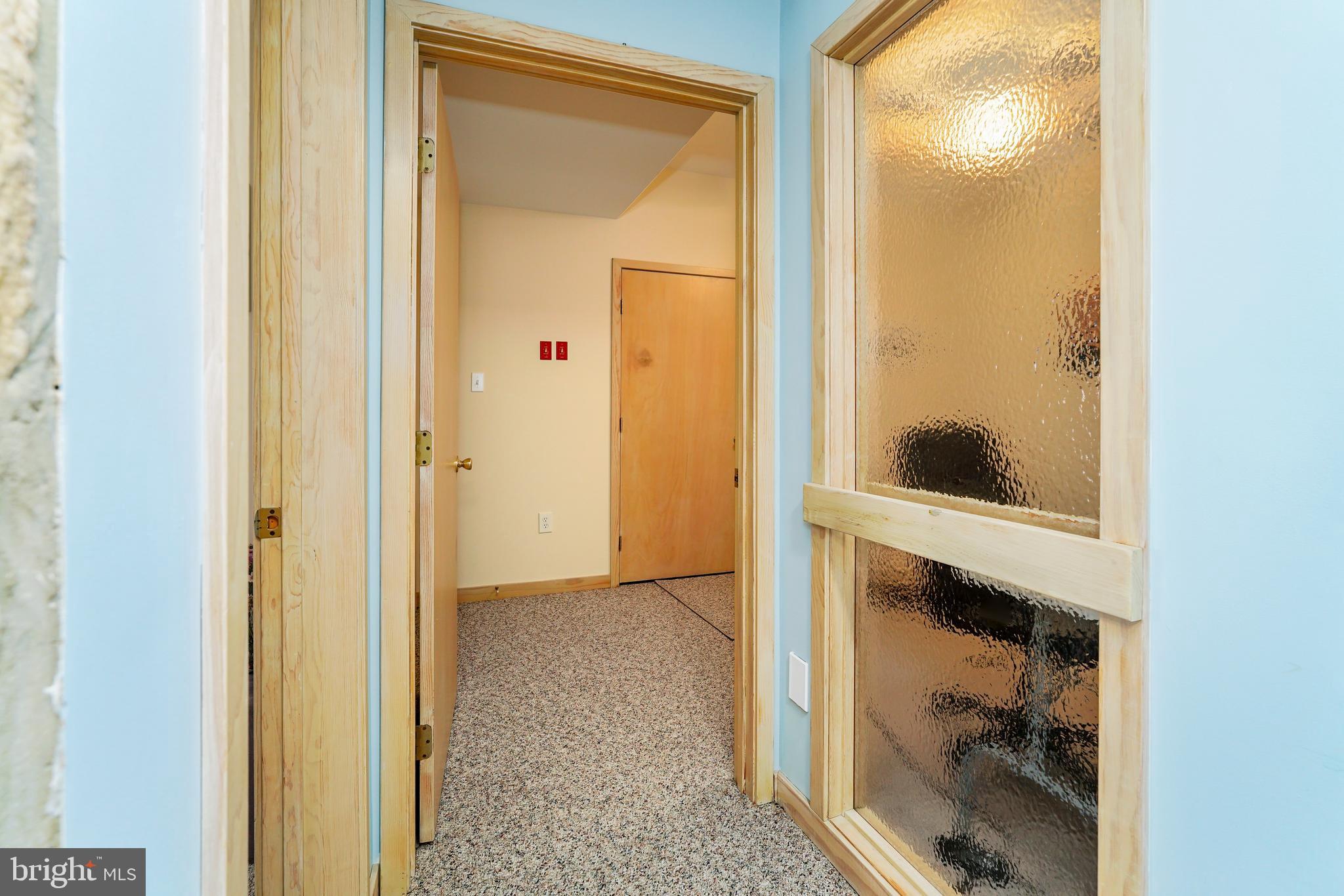 SUNSET POINTE - Residential