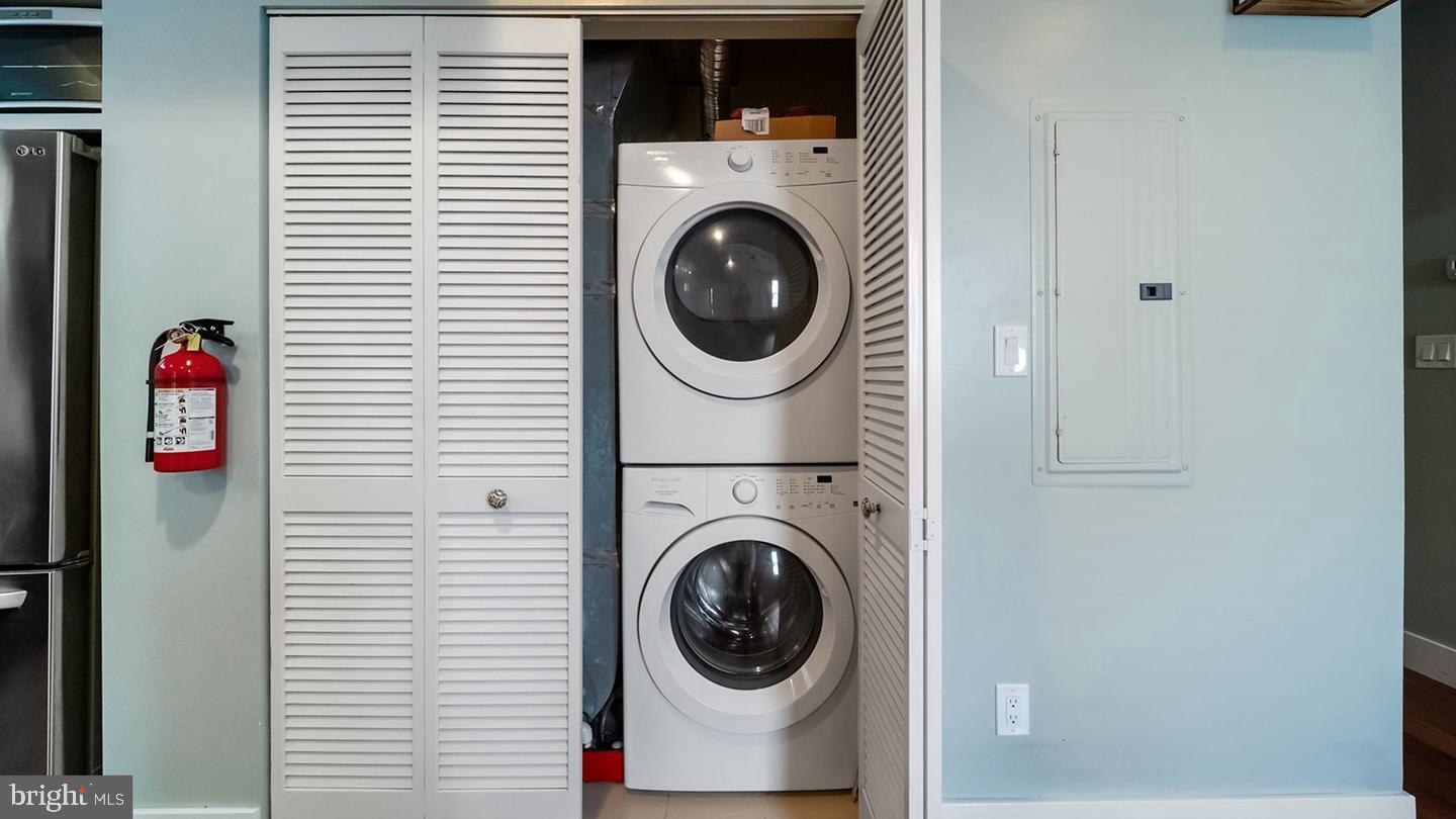 FRANCISVILLE - Residential