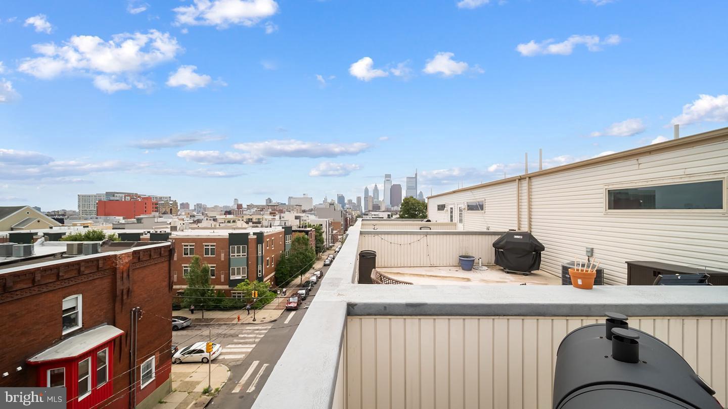 906 N 16TH STREET 3R