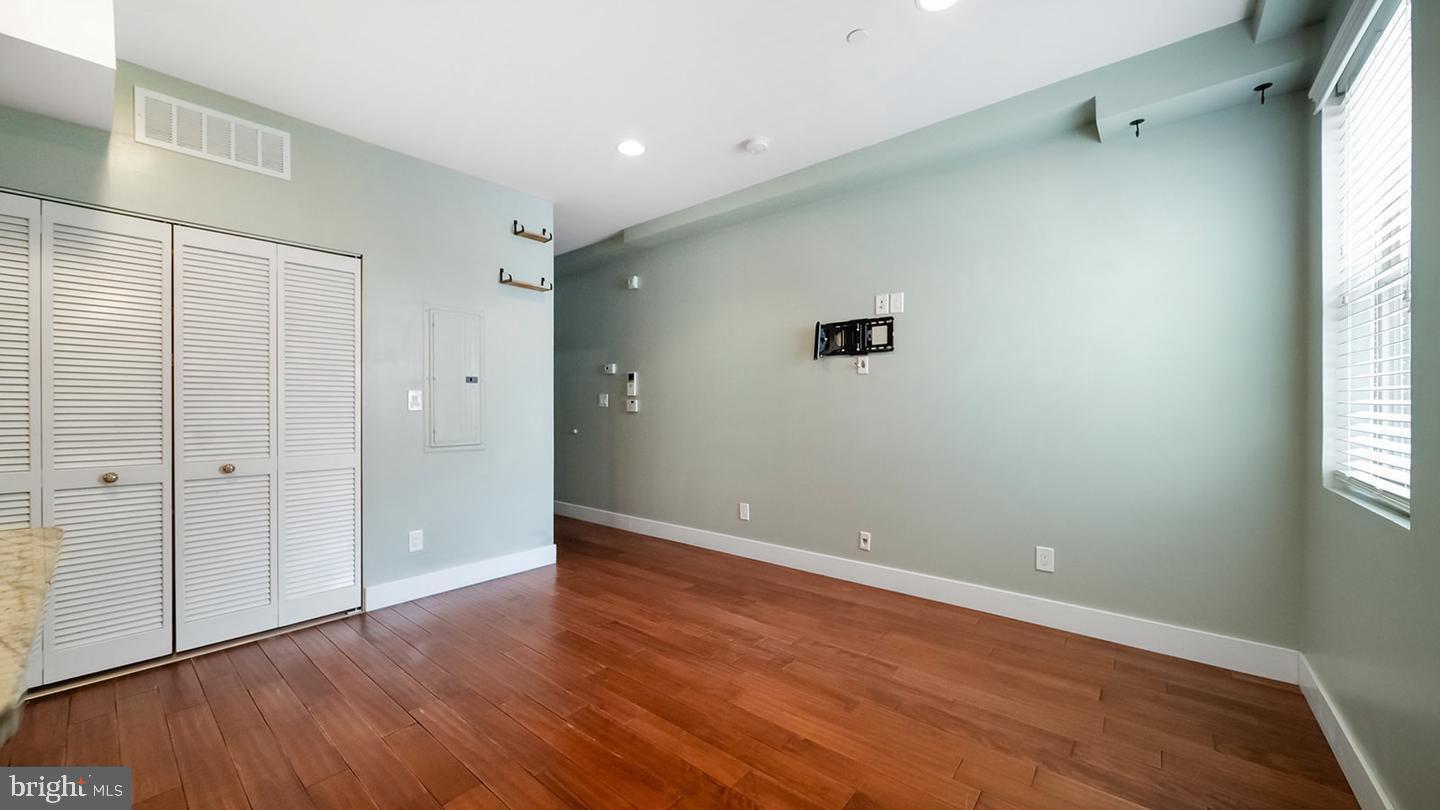 FRANCISVILLE - Residential