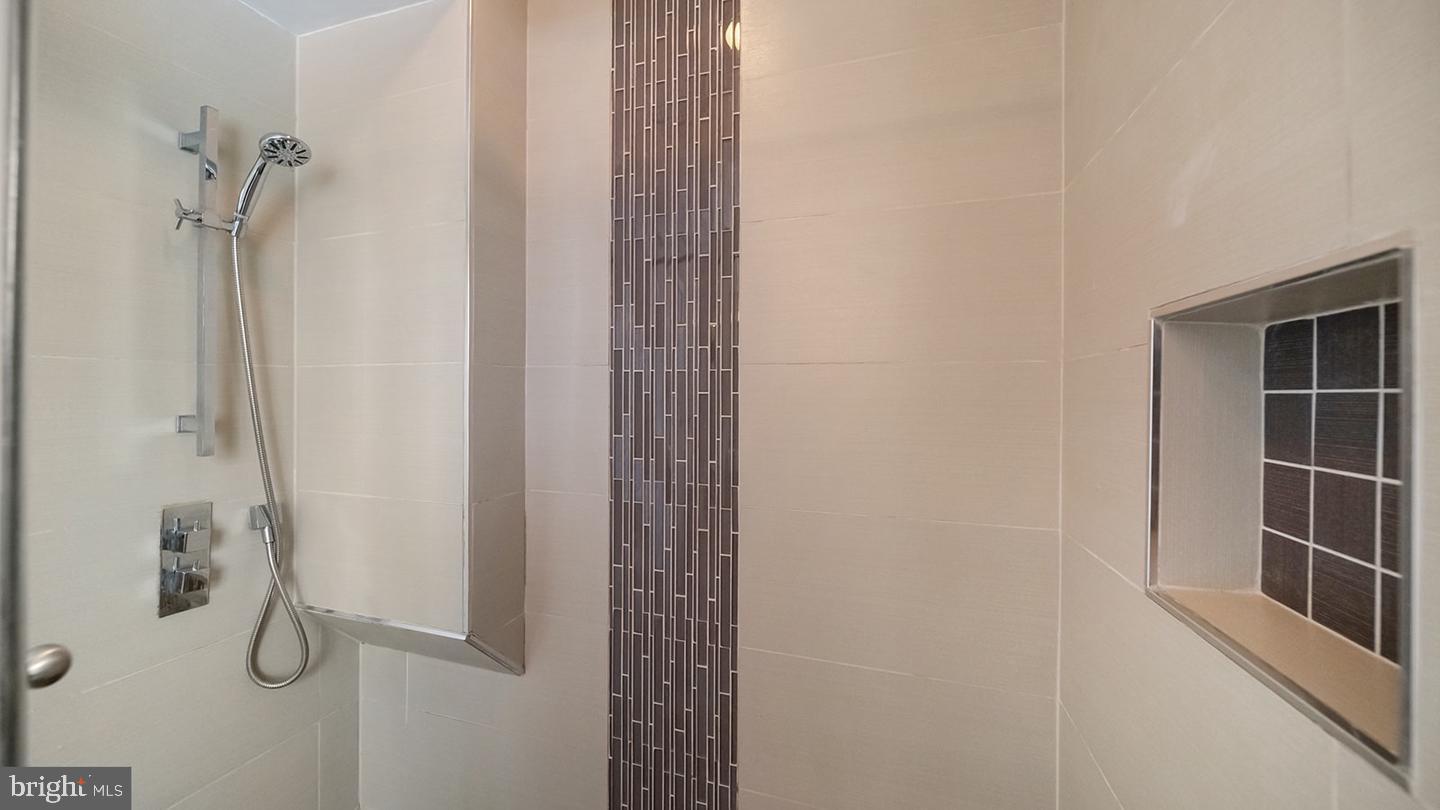 FRANCISVILLE - Residential