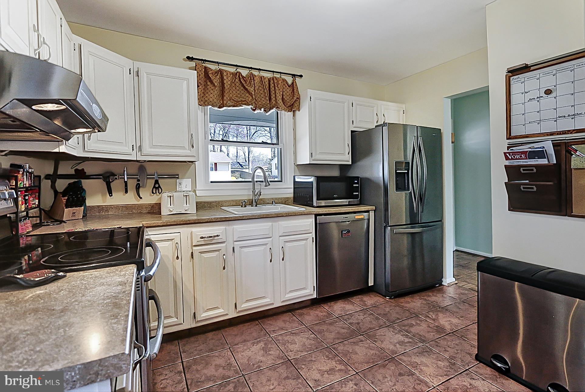 VIENNA WOODS - Residential Lease