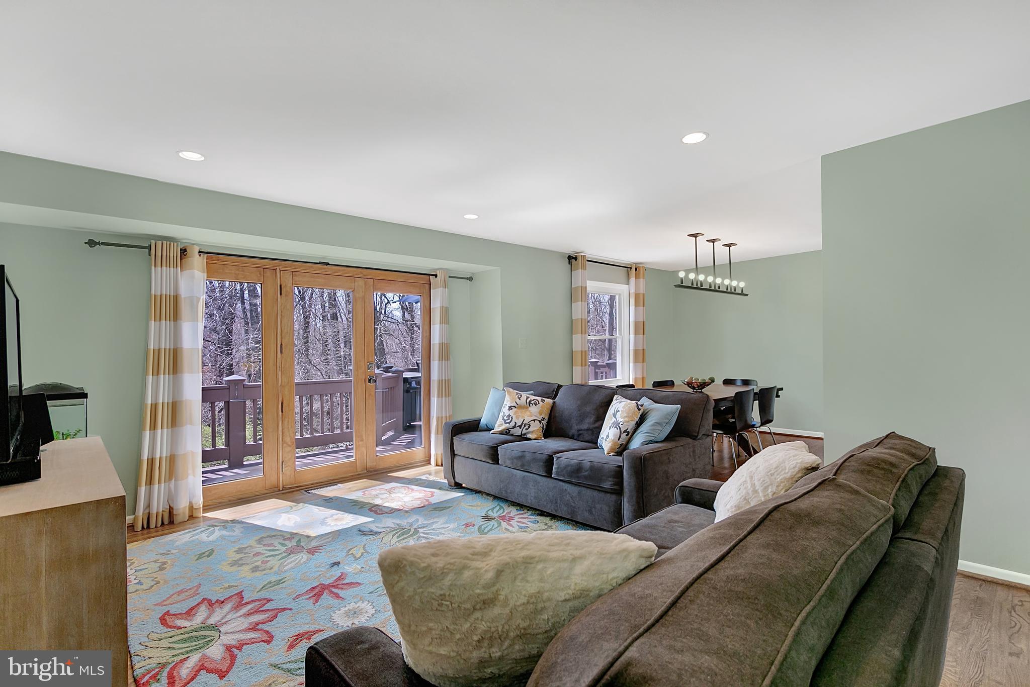 VIENNA WOODS - Residential Lease