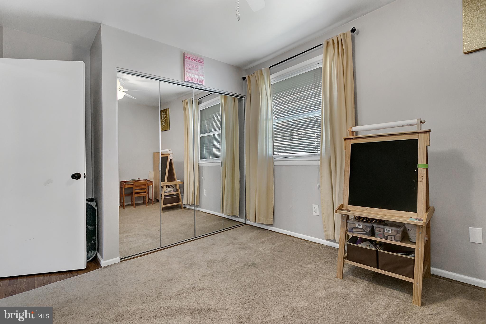 VIENNA WOODS - Residential Lease