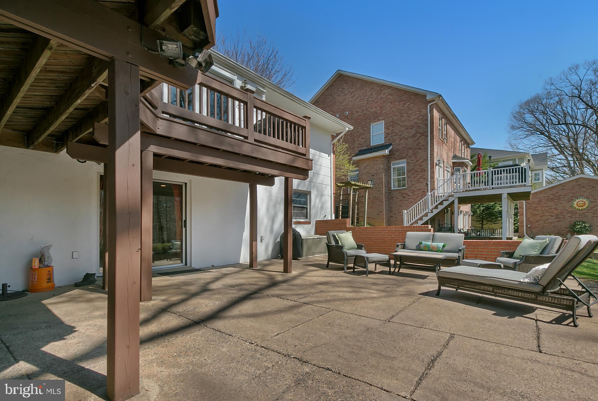 VIENNA WOODS - Residential Lease