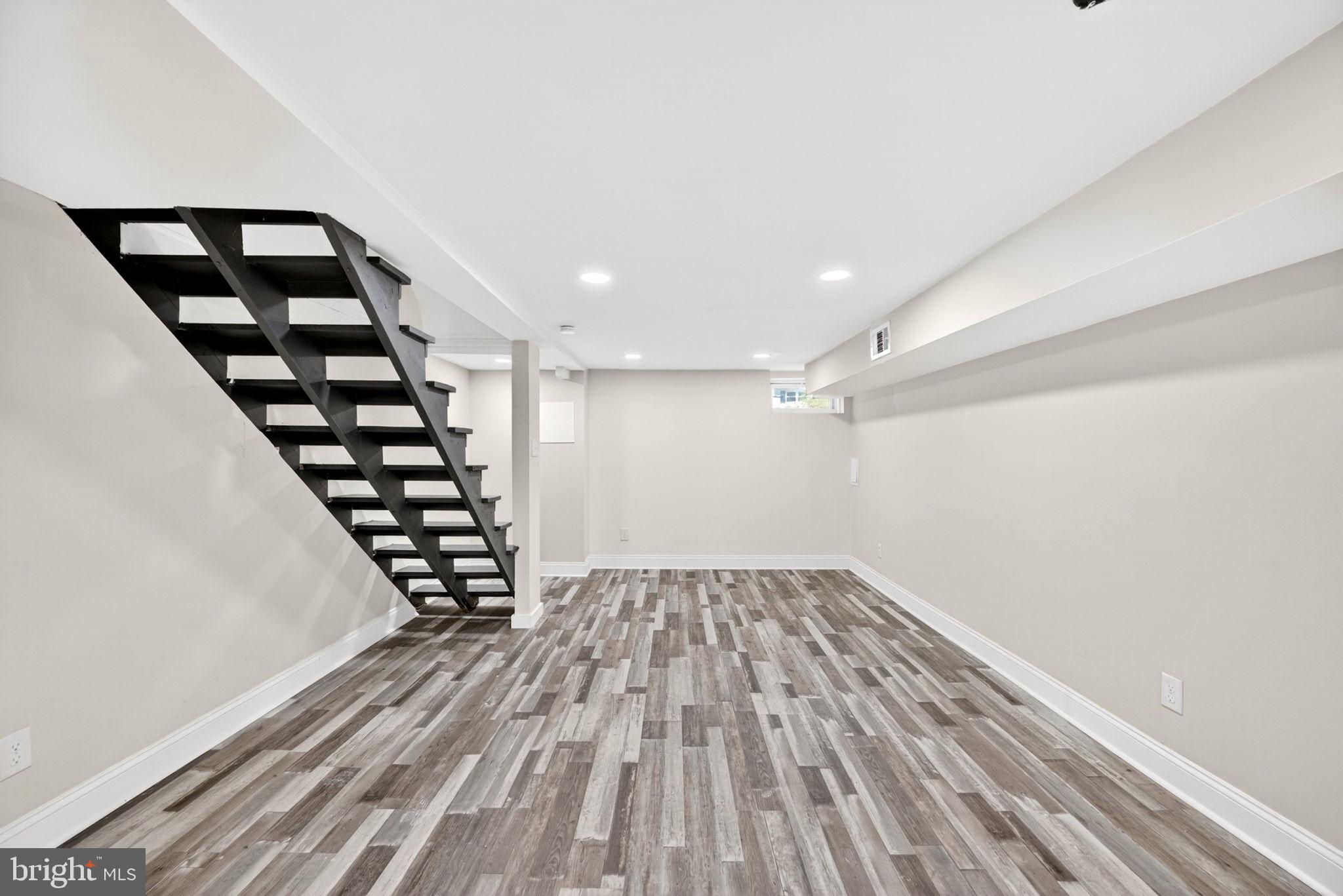 MEDFIELD - Residential