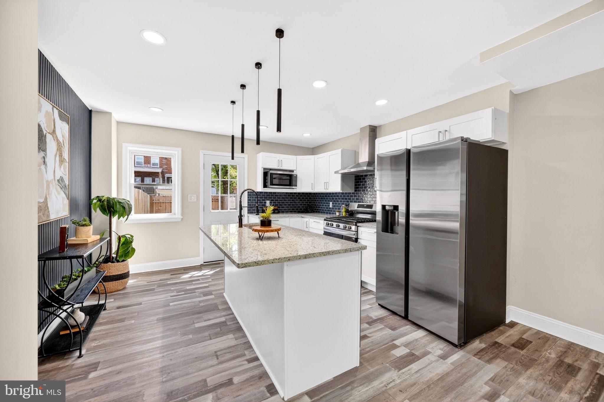 MEDFIELD - Residential