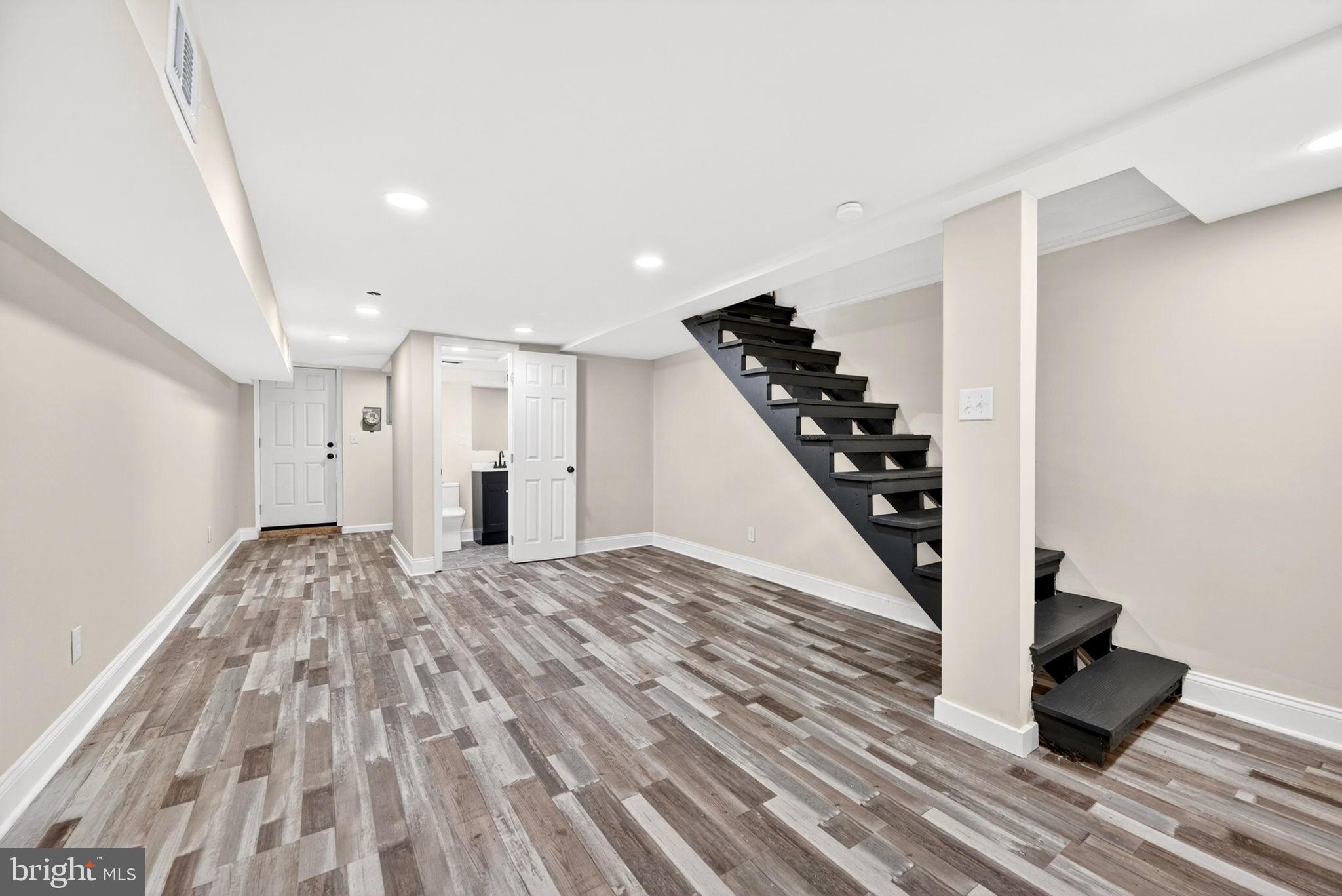 MEDFIELD - Residential