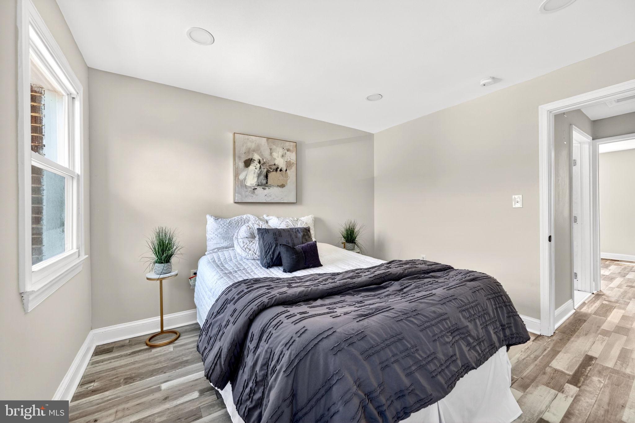 MEDFIELD - Residential