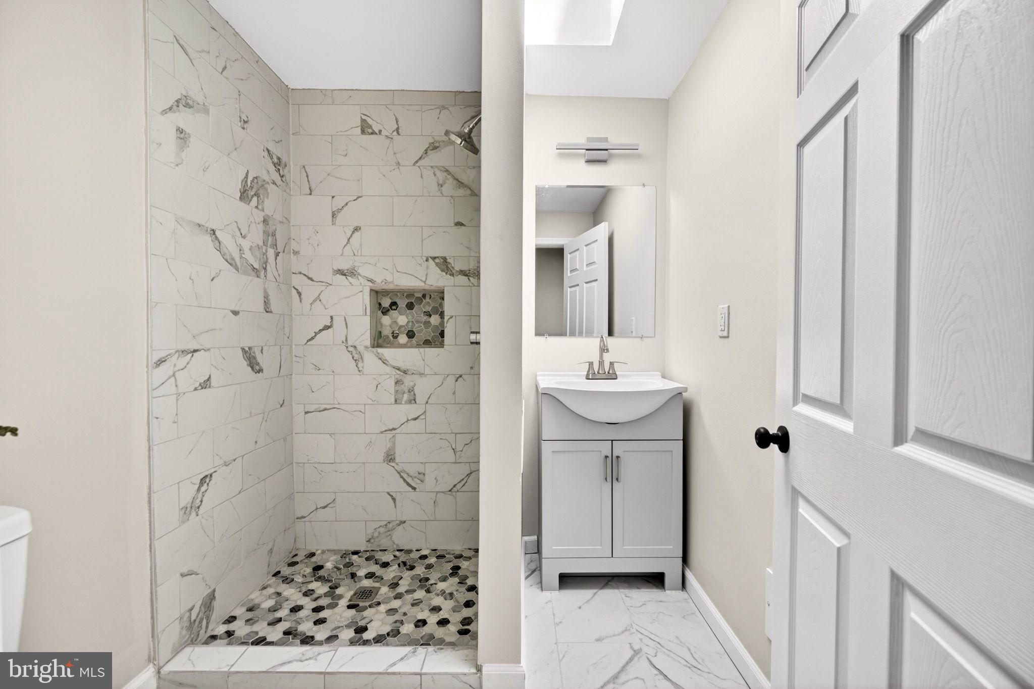 MEDFIELD - Residential