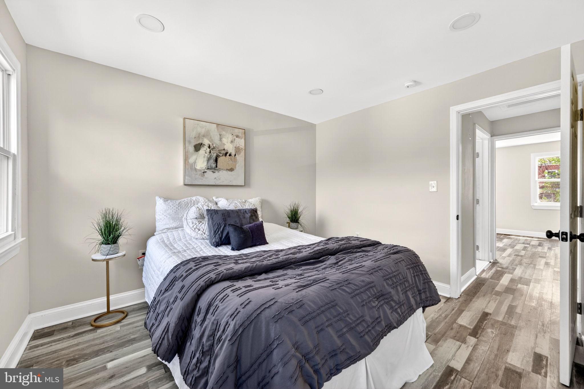 MEDFIELD - Residential