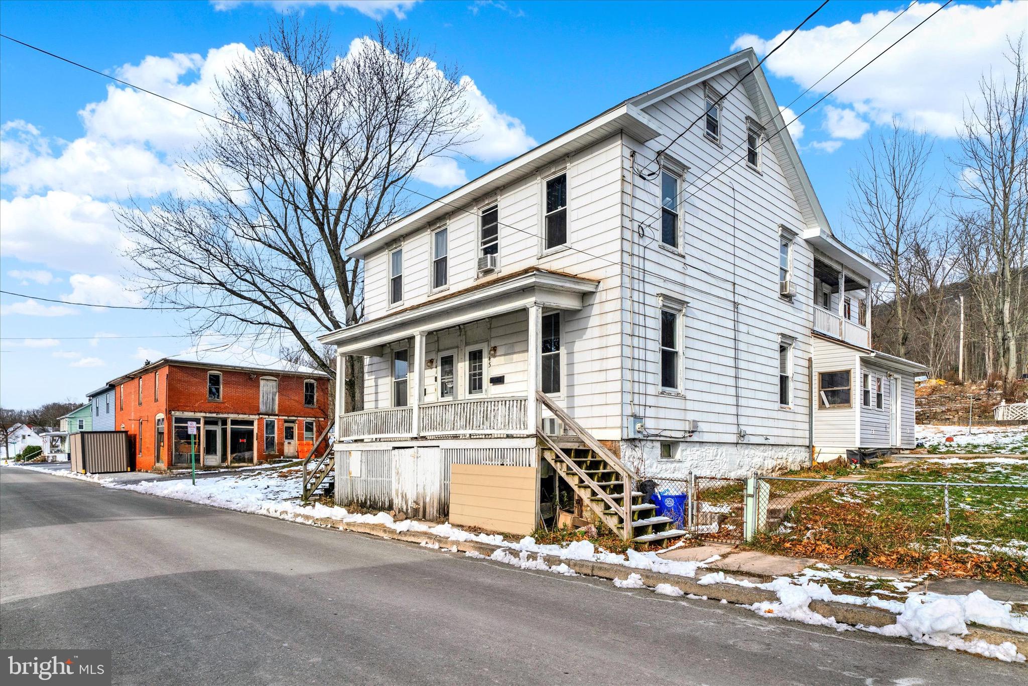 101 E COLLIERY AVENUE