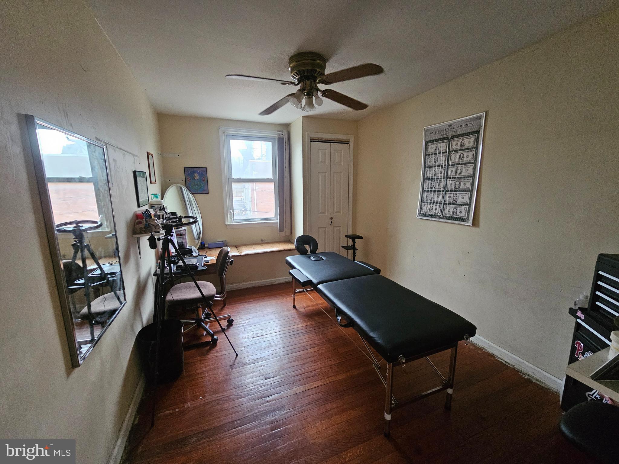 CLIFTON HEIGHTS - Residential