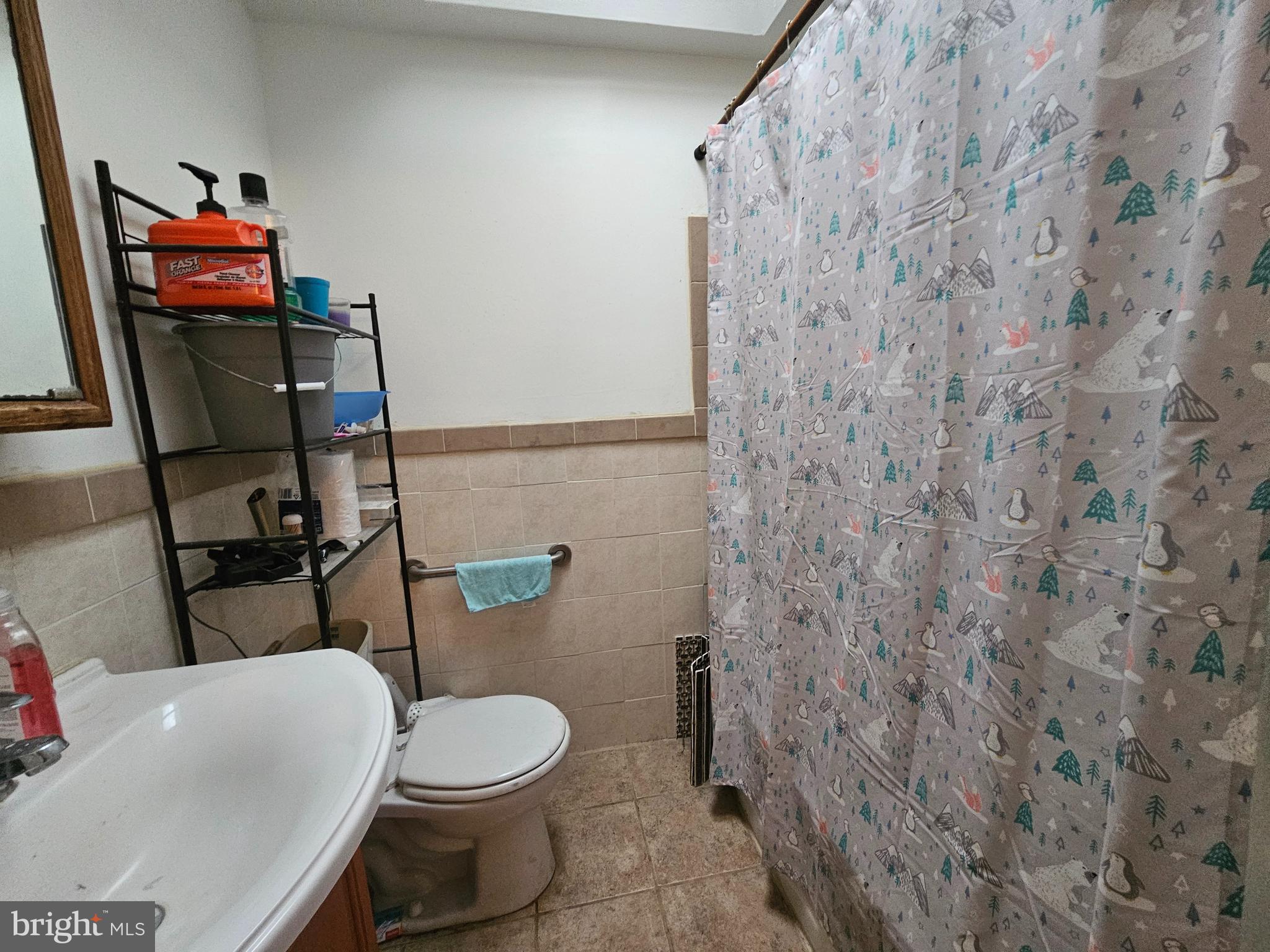 CLIFTON HEIGHTS - Residential