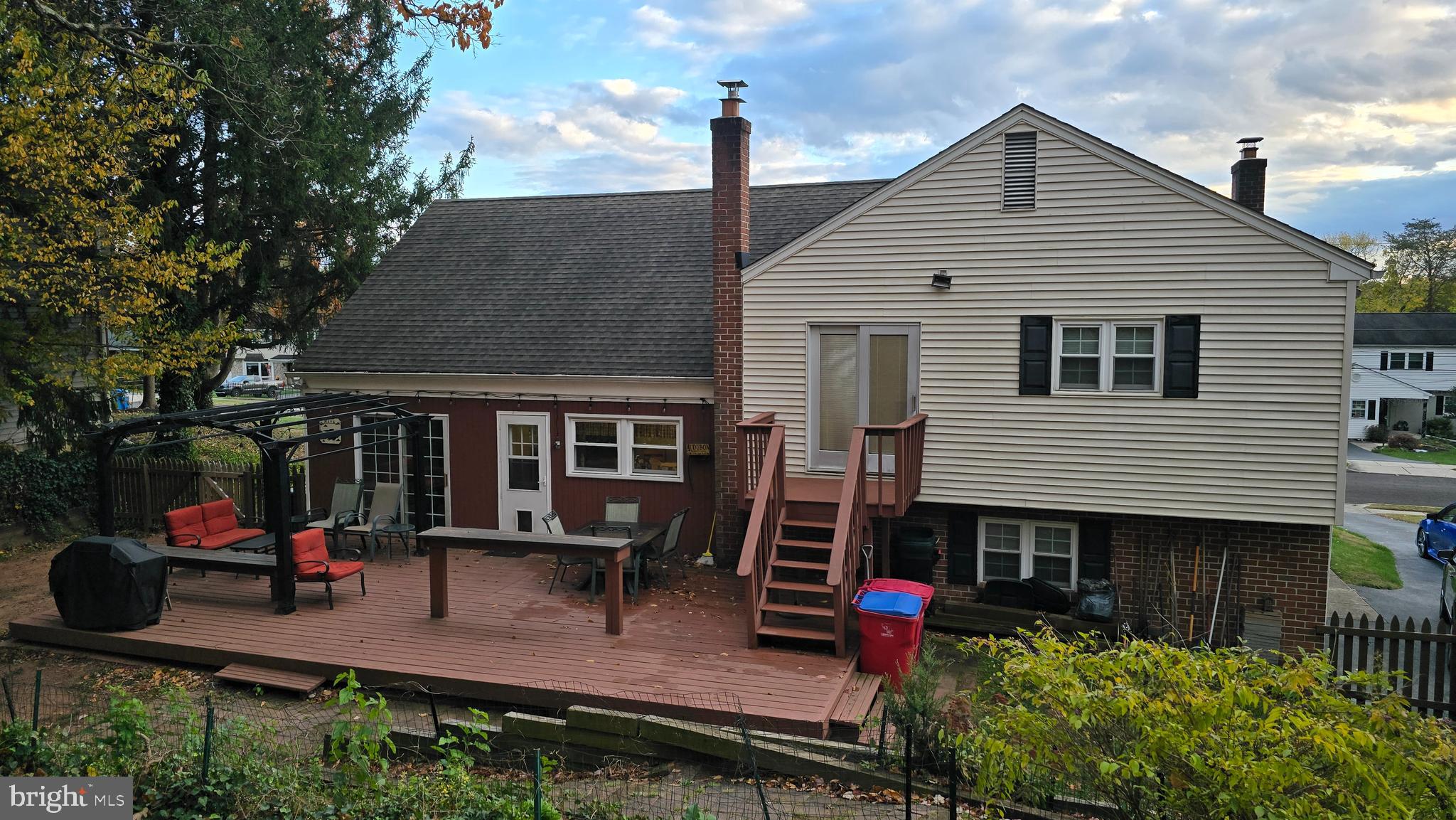 617 MEADOWLARK ROAD