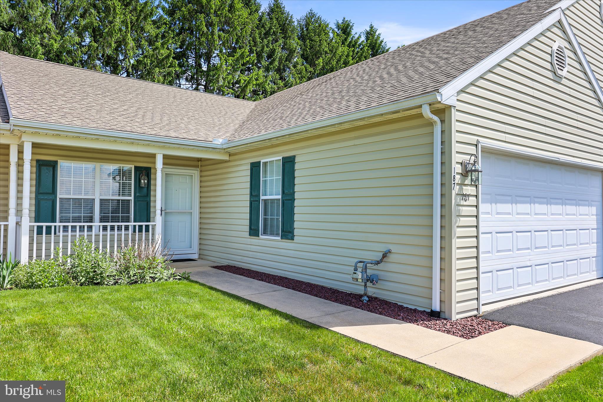 EQUINE MEADOWS - Residential