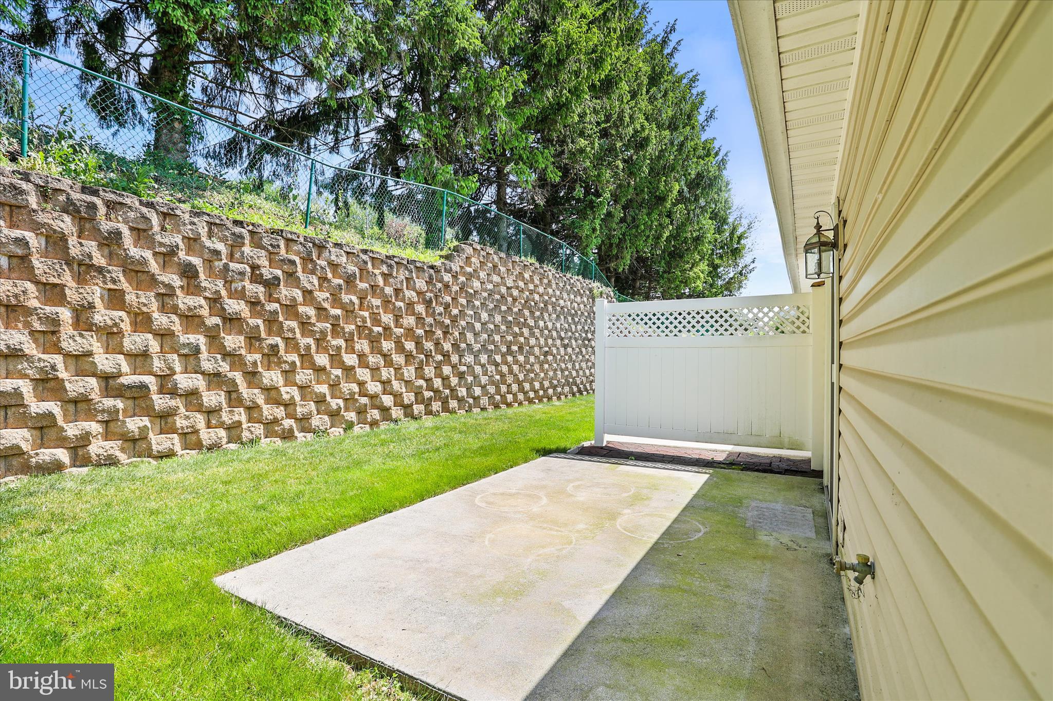 EQUINE MEADOWS - Residential