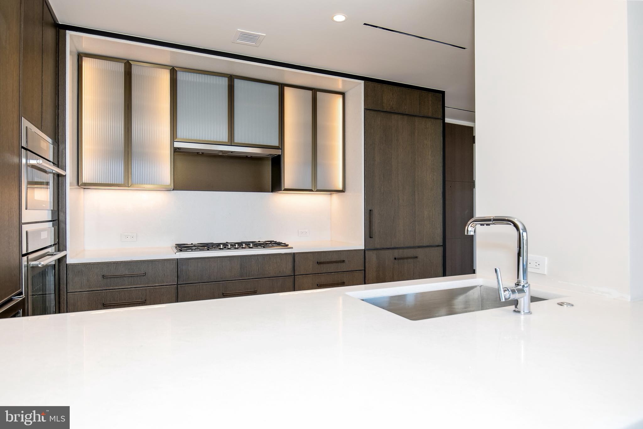 601 WHARF STREET SW 603