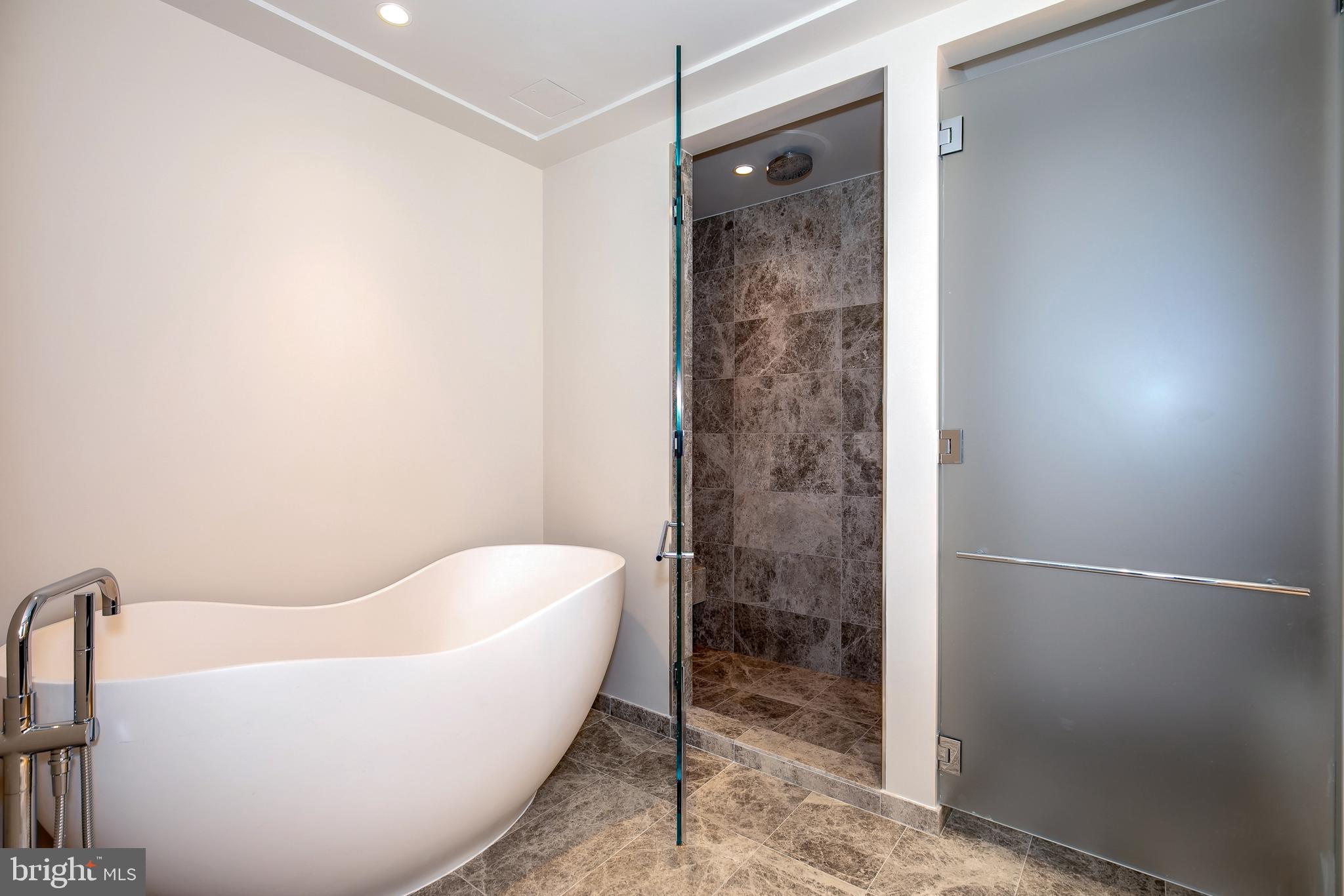 601 WHARF STREET SW 603