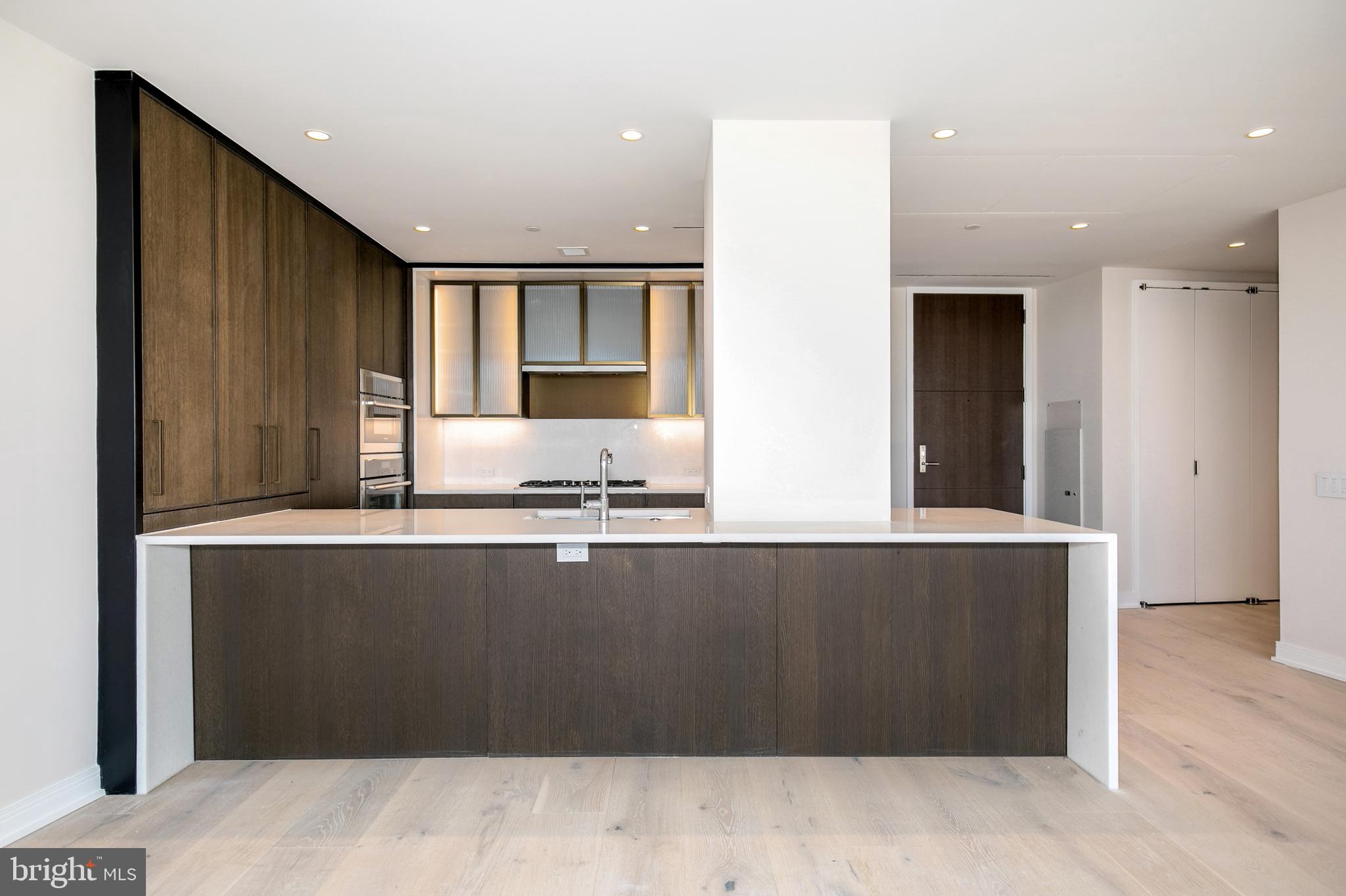 601 WHARF STREET SW 603