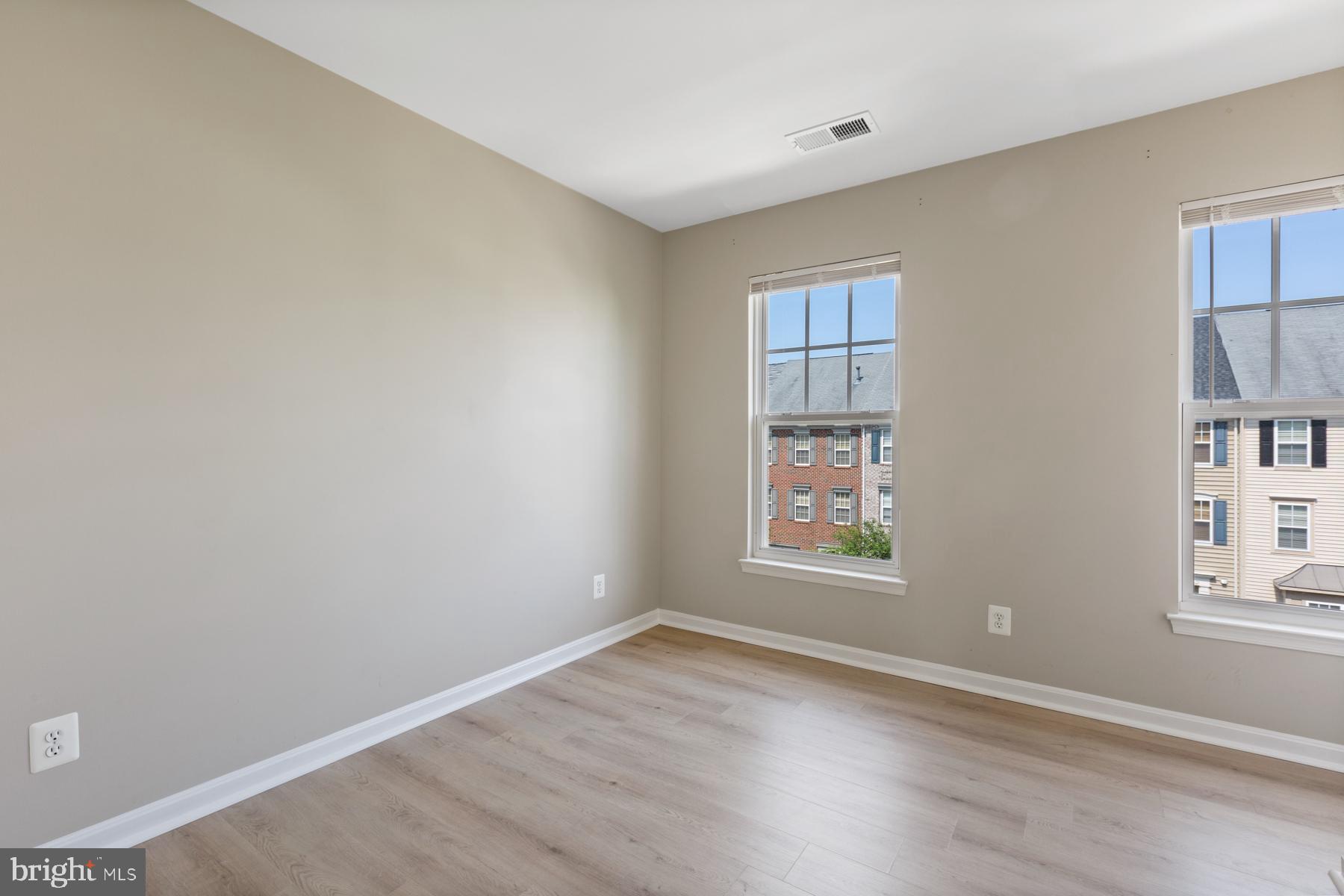 PEMBROOKE - Residential Lease