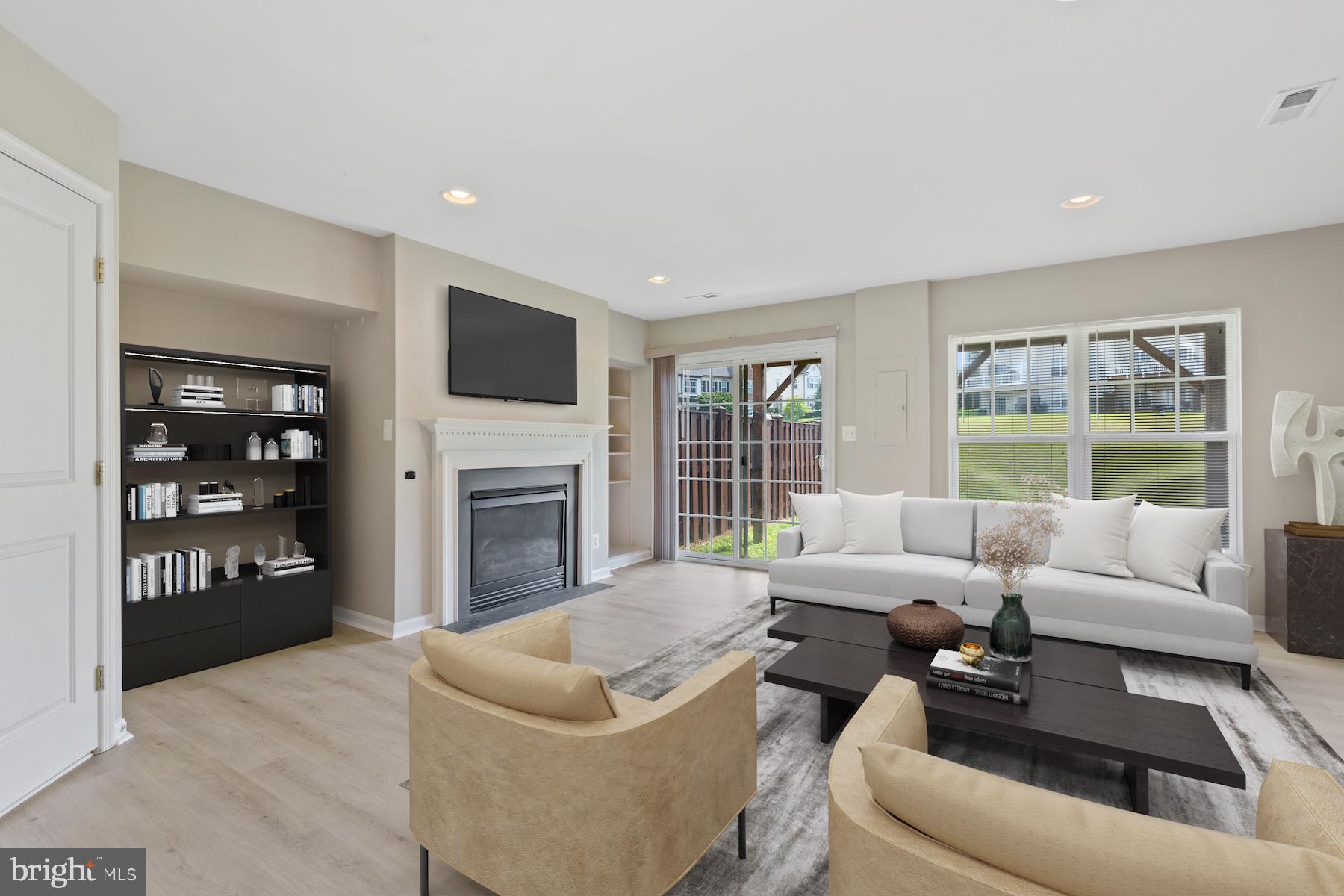 PEMBROOKE - Residential Lease