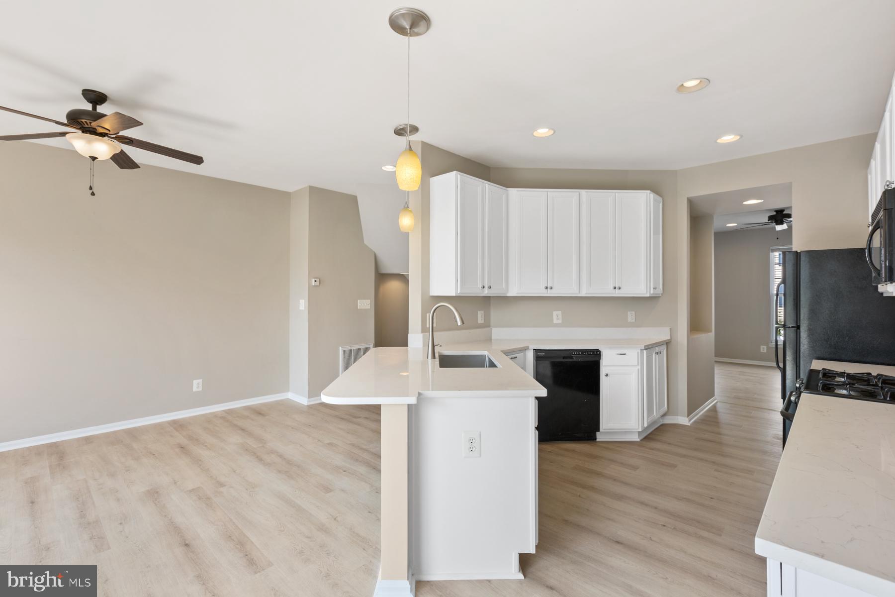 PEMBROOKE - Residential Lease