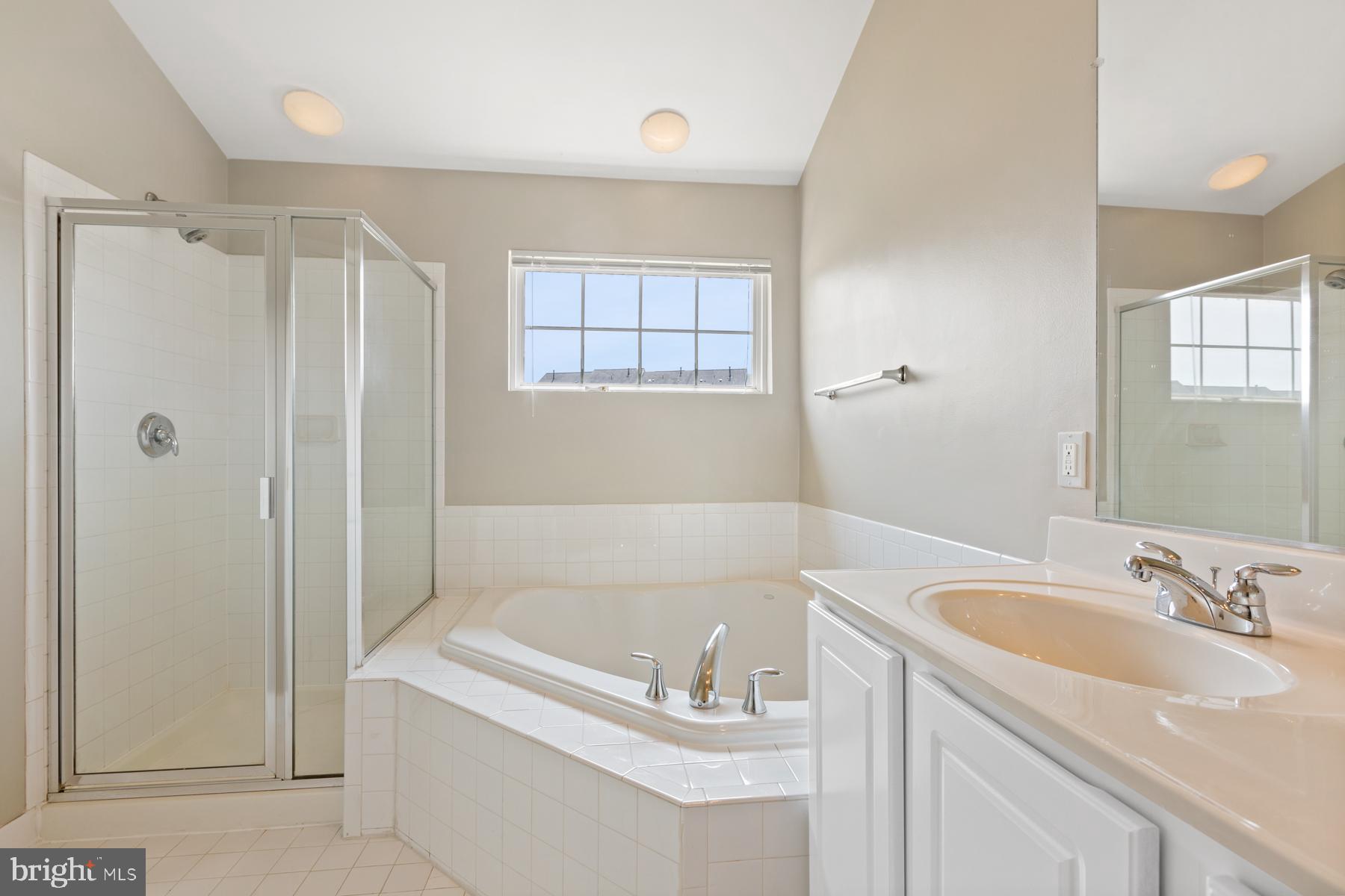 PEMBROOKE - Residential Lease