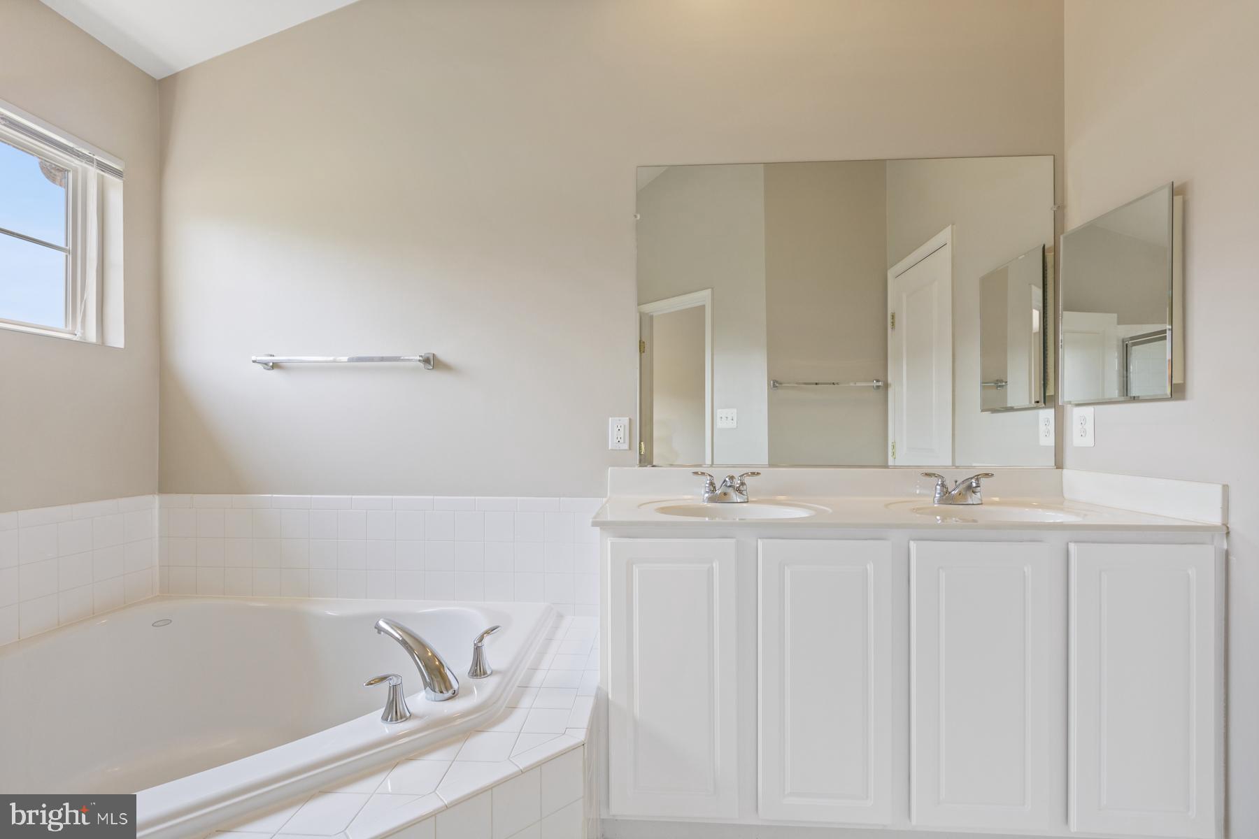 PEMBROOKE - Residential Lease