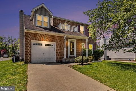 Homes For Sale - 3 Perry Ridge Court<br/> BALTIMORE, MD 21237