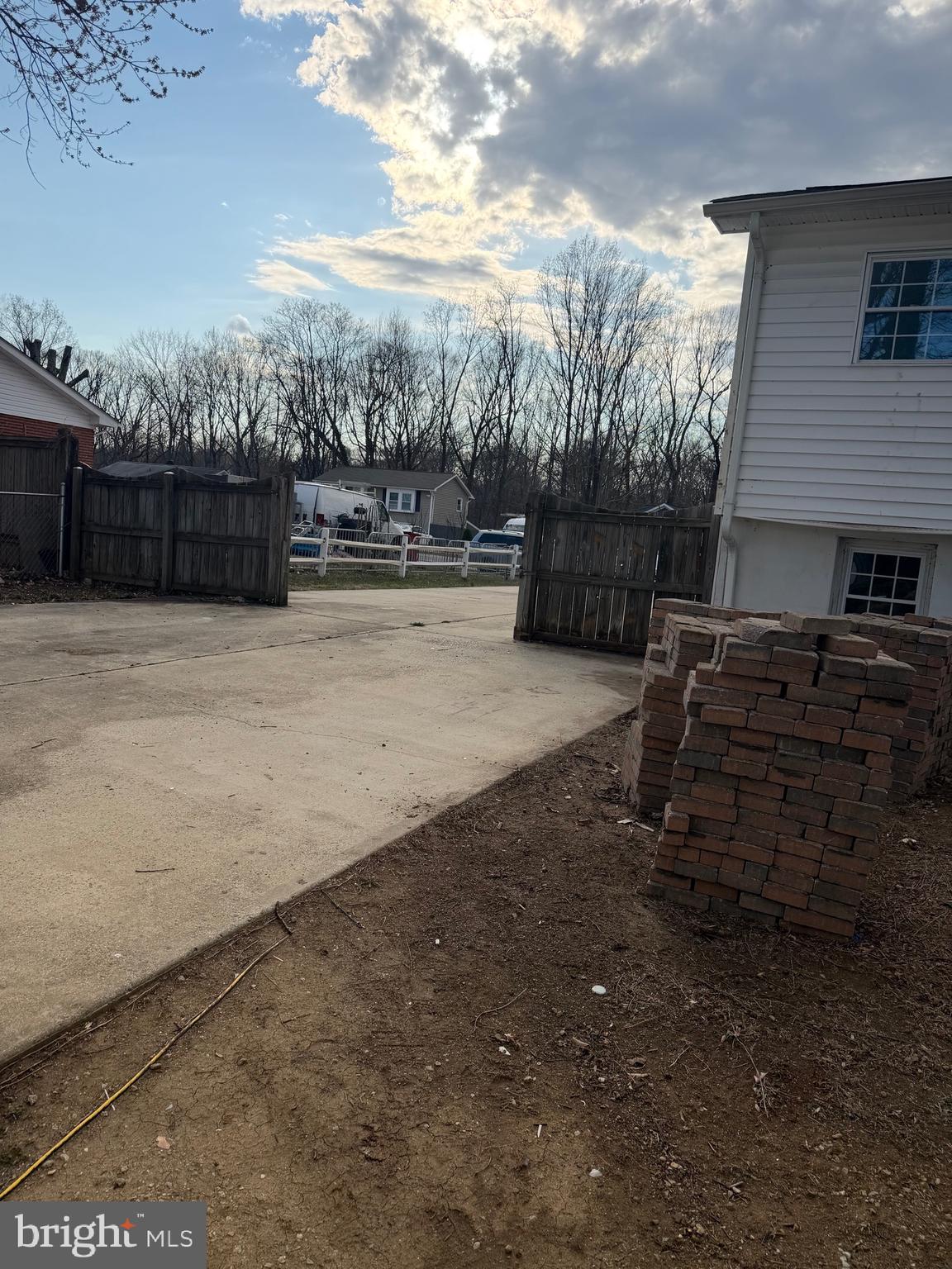 DALE CITY - Residential