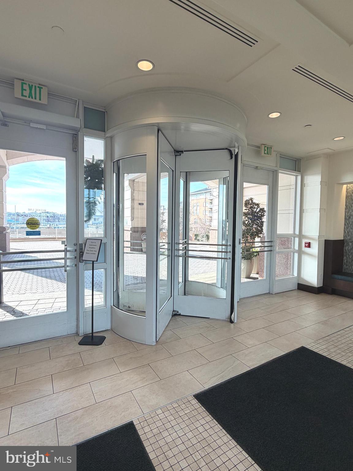 HARBORVIEW - Residential Lease