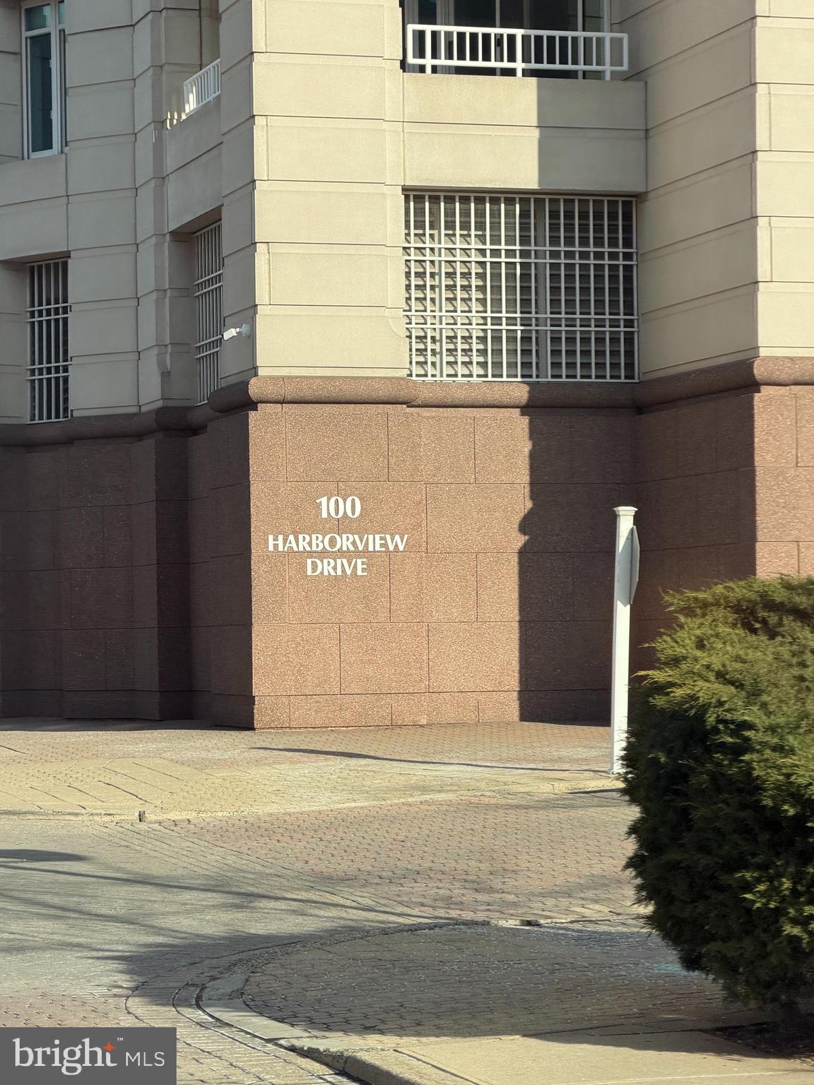 HARBORVIEW - Residential Lease