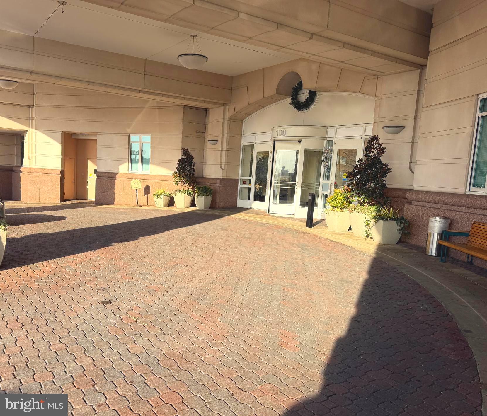 HARBORVIEW - Residential Lease