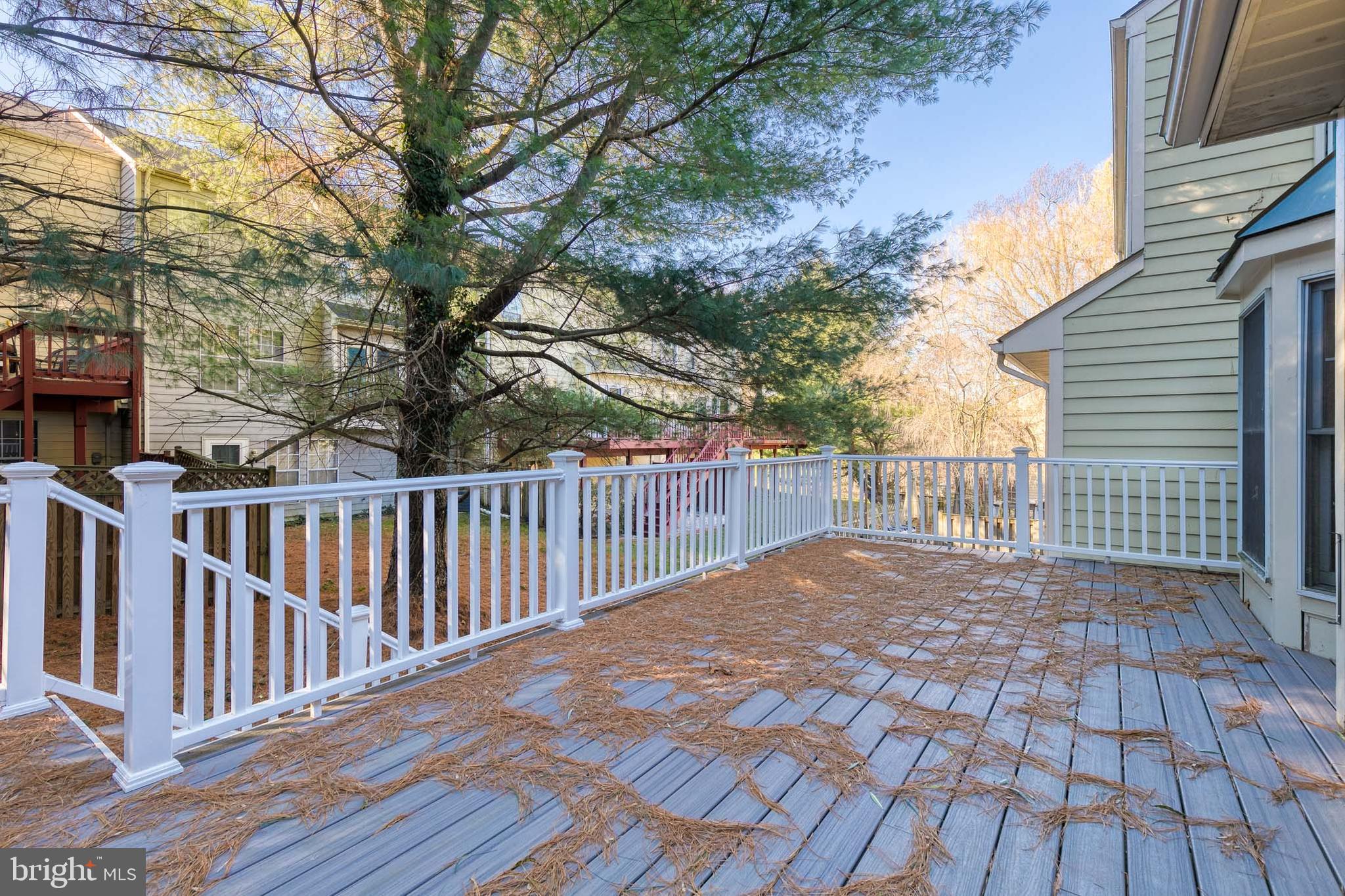 ROSLYN STATION - Residential Lease