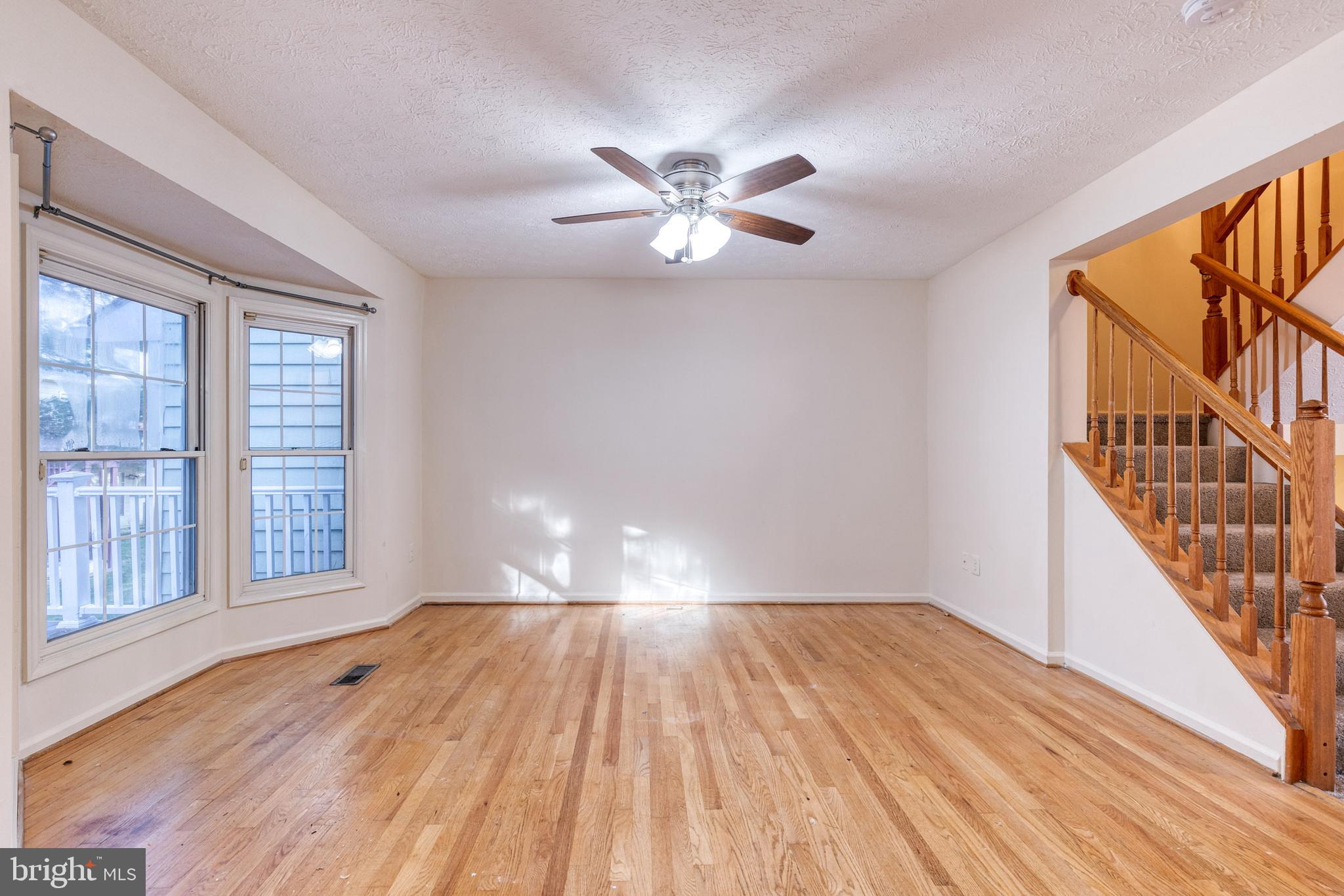 ROSLYN STATION - Residential Lease