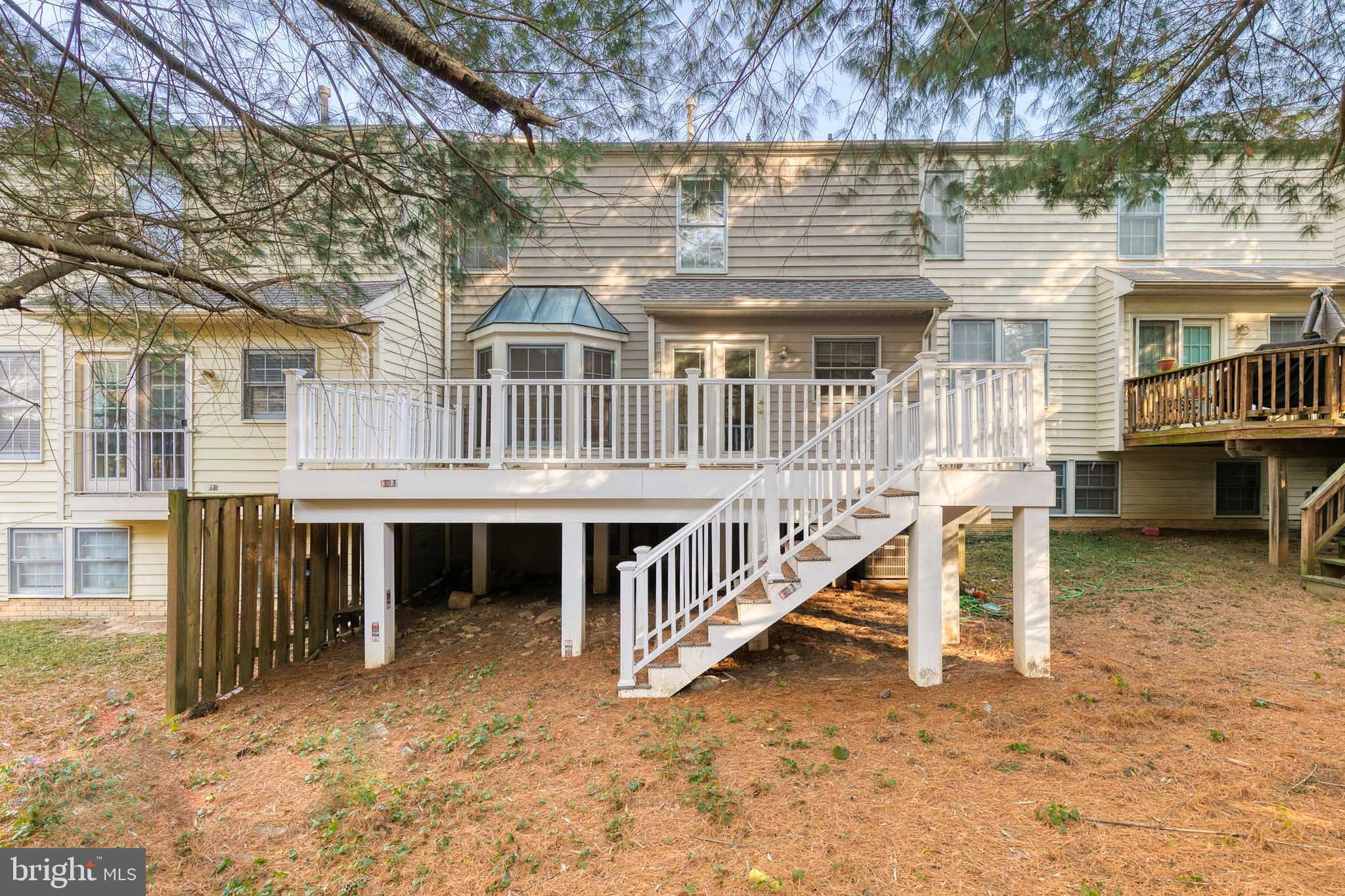 ROSLYN STATION - Residential Lease