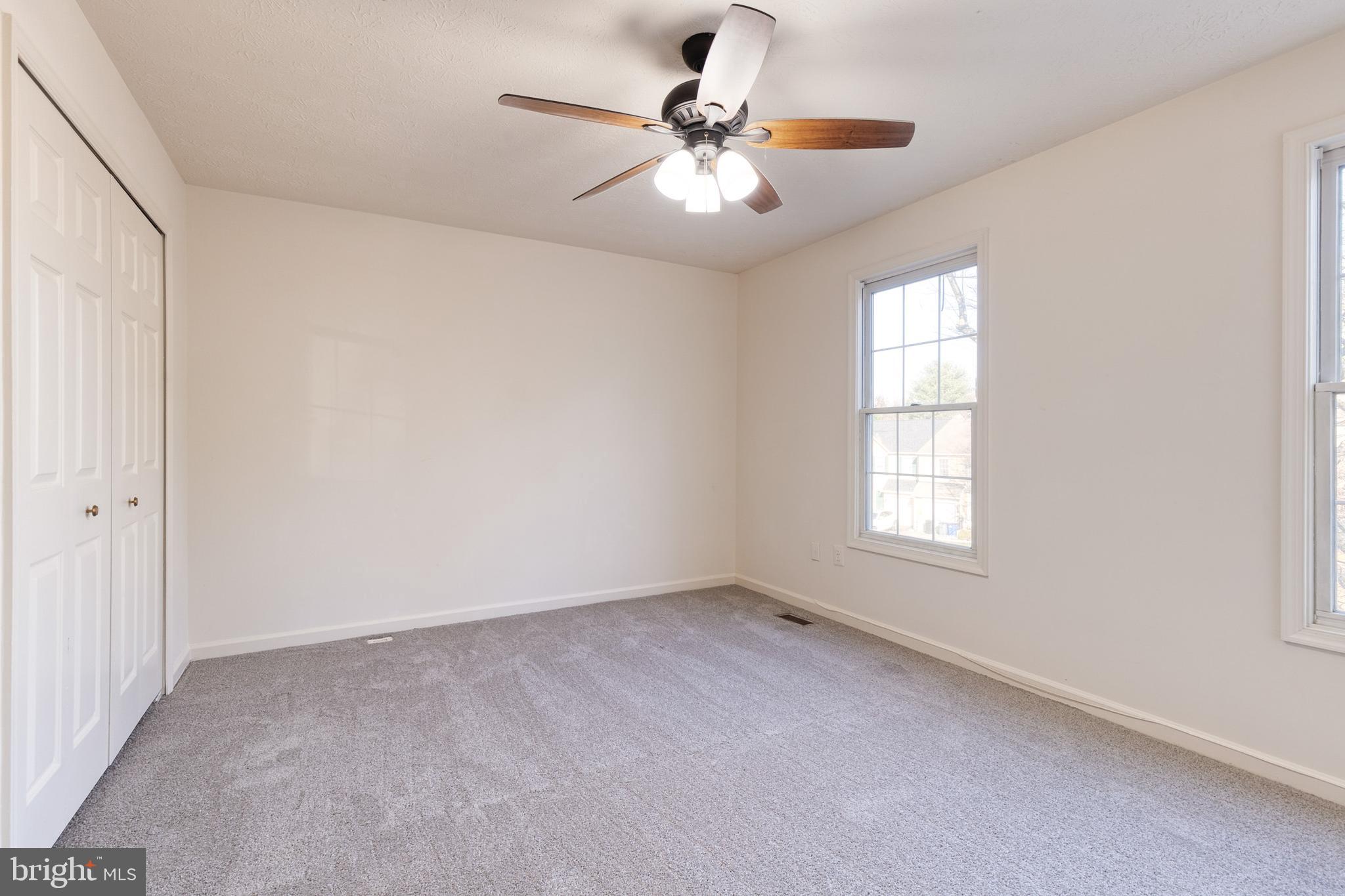 ROSLYN STATION - Residential Lease