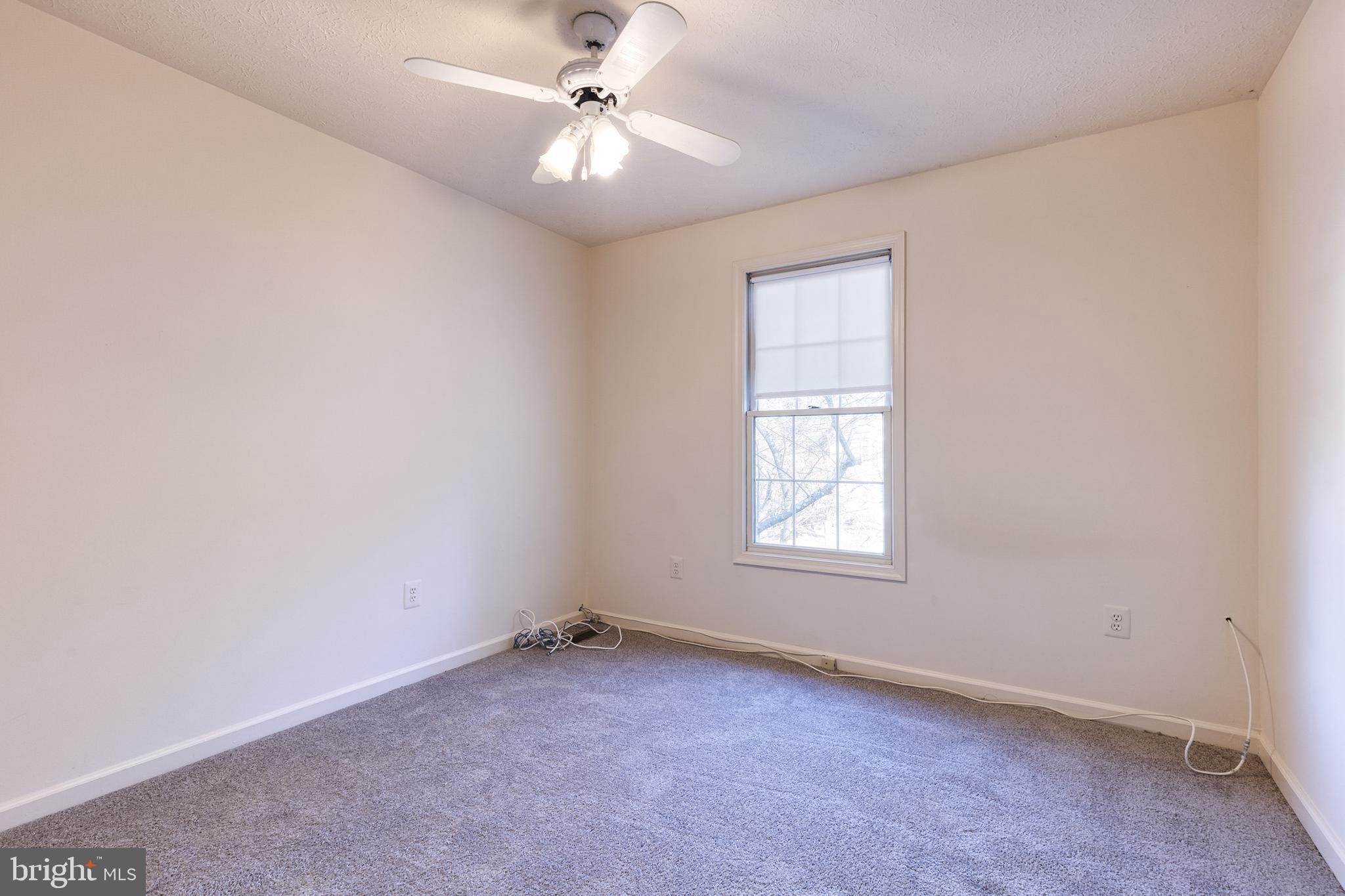 ROSLYN STATION - Residential Lease