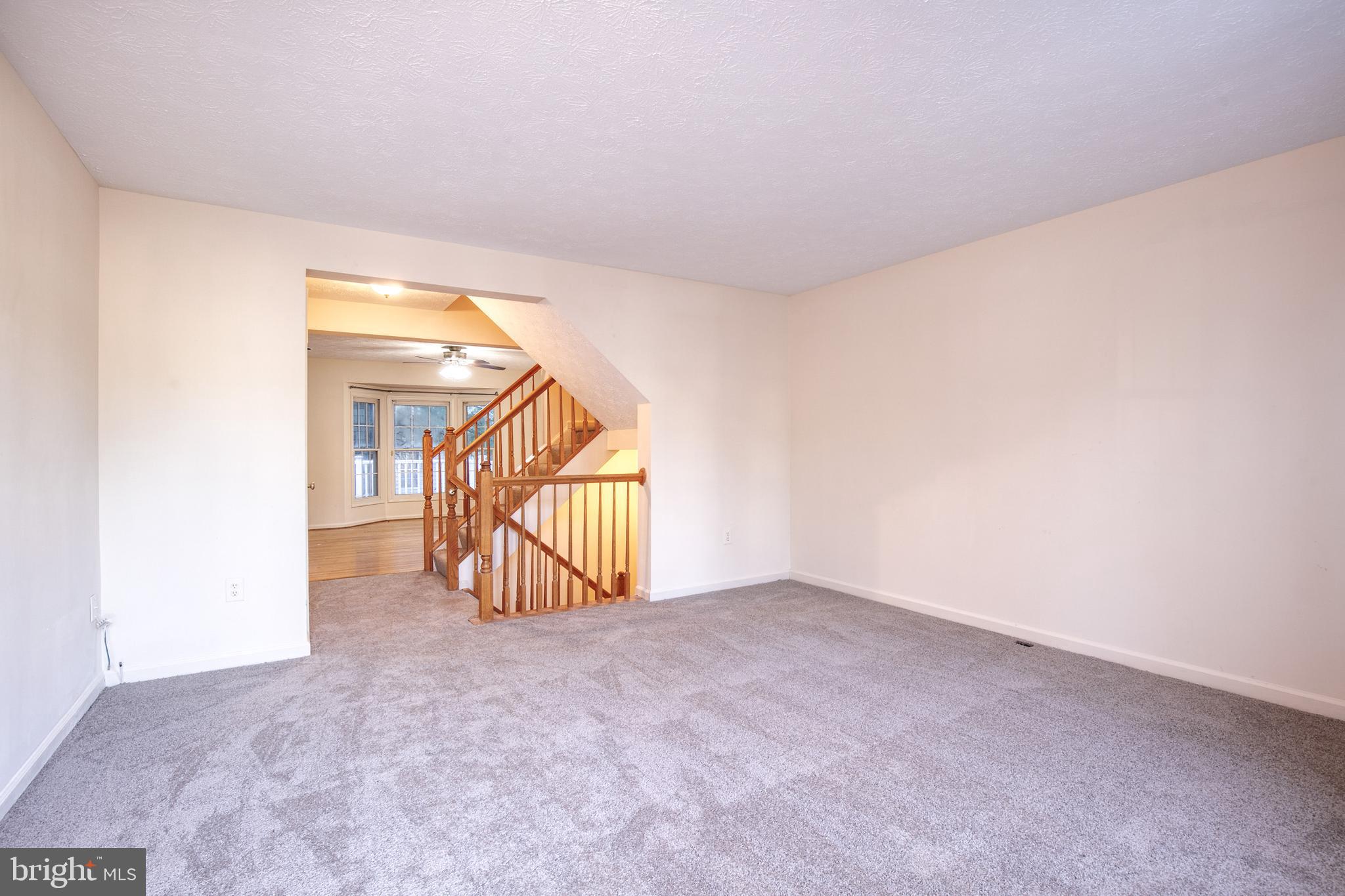 ROSLYN STATION - Residential Lease