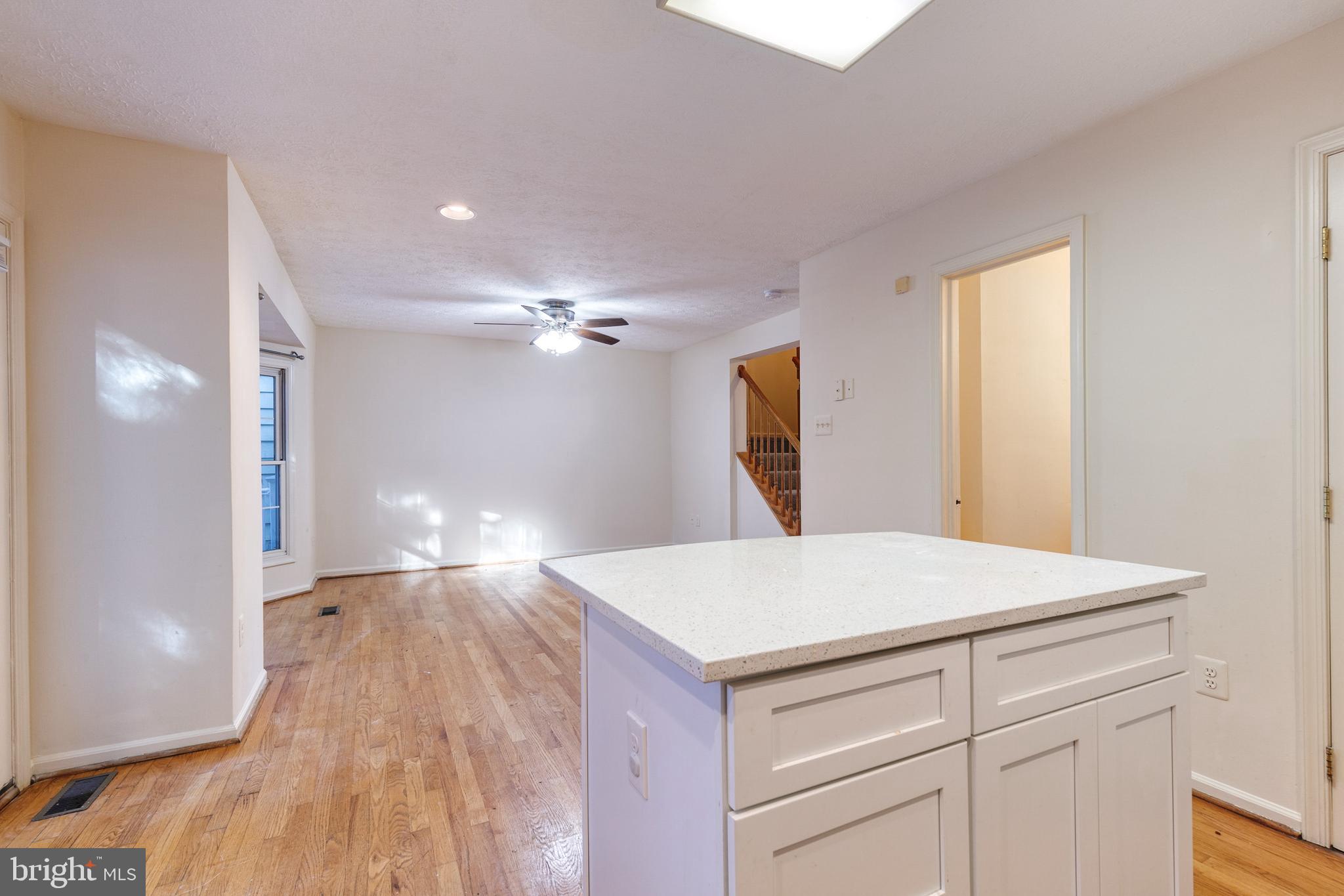 ROSLYN STATION - Residential Lease