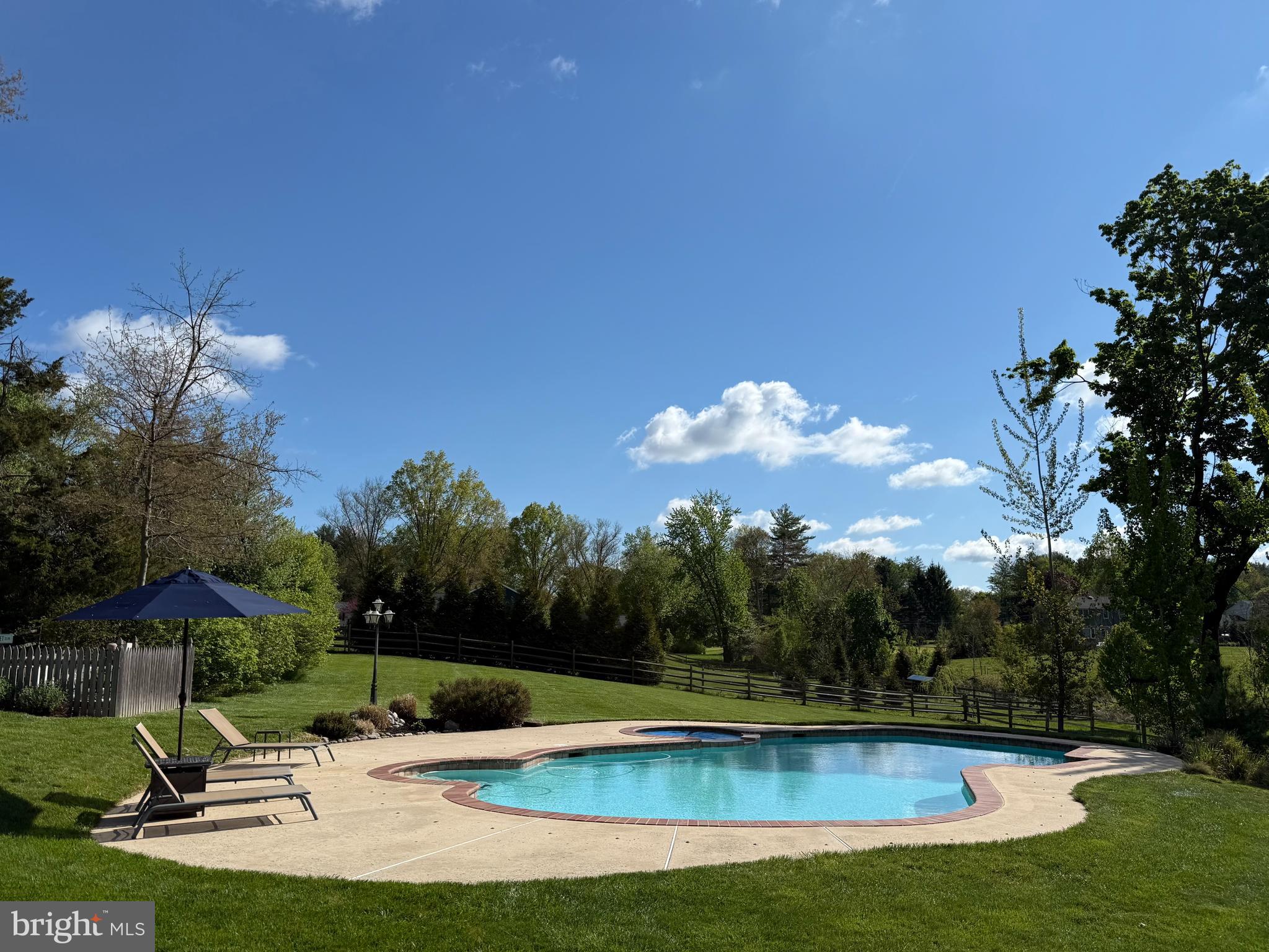 CHESTNUT VALLEY - Residential