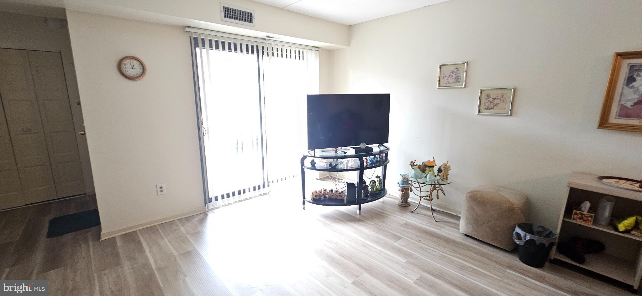 DELAIRE LANDING - Residential