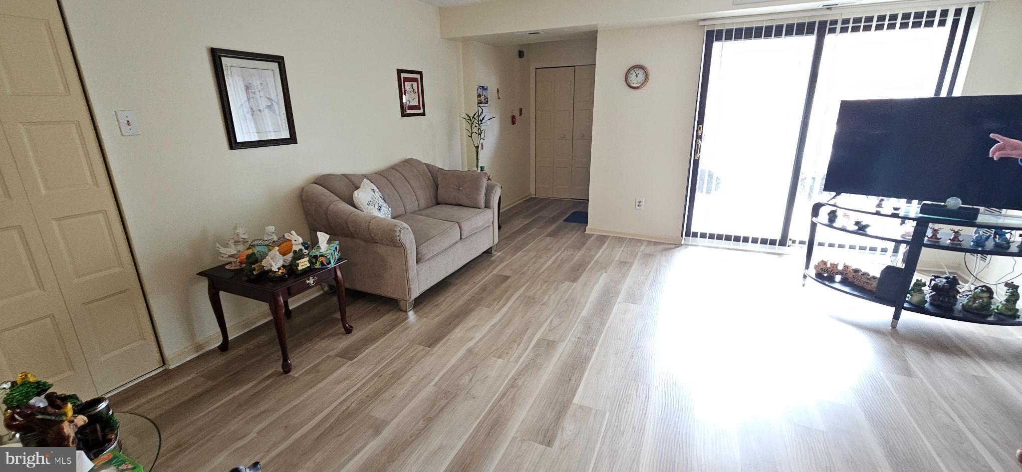 1101 DELAIRE LANDING ROAD 101