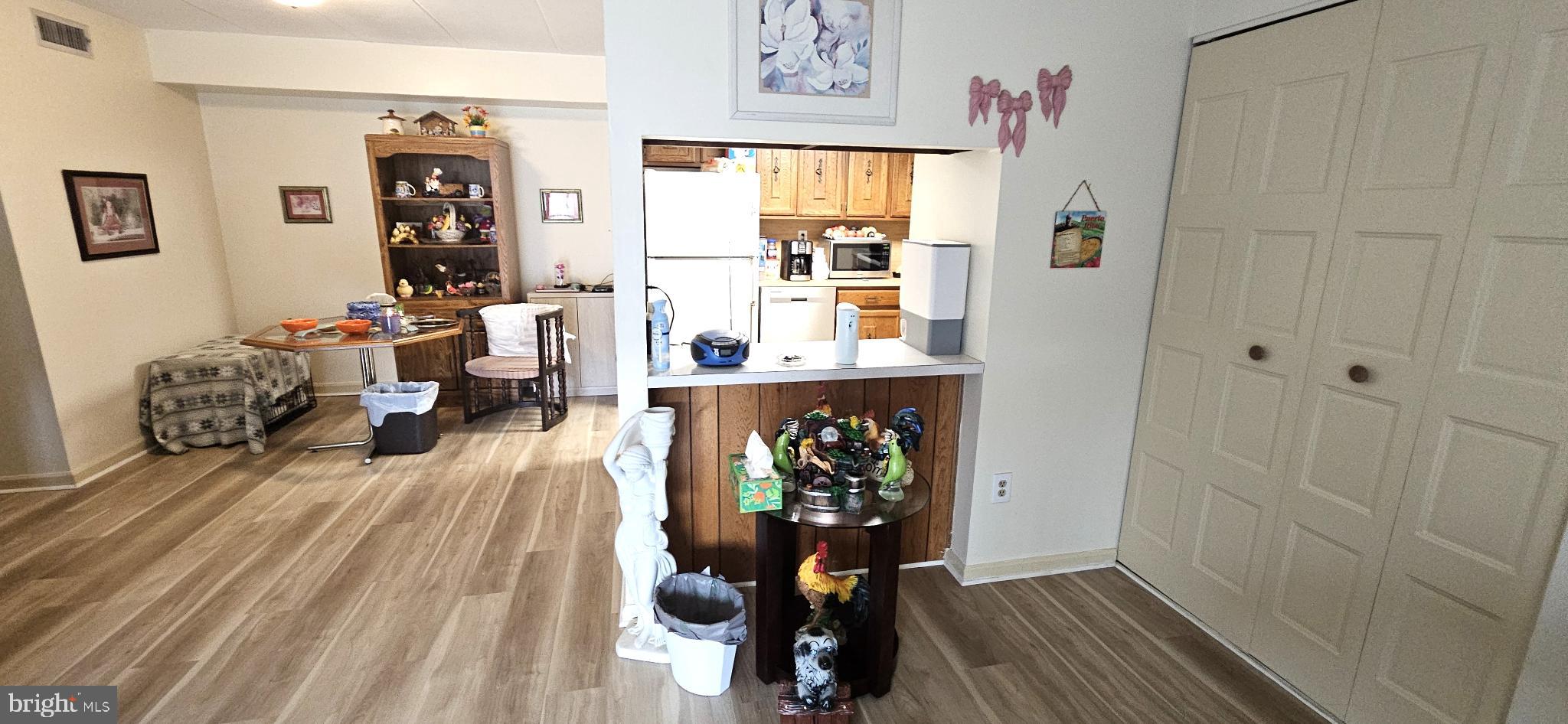 1101 DELAIRE LANDING ROAD 101